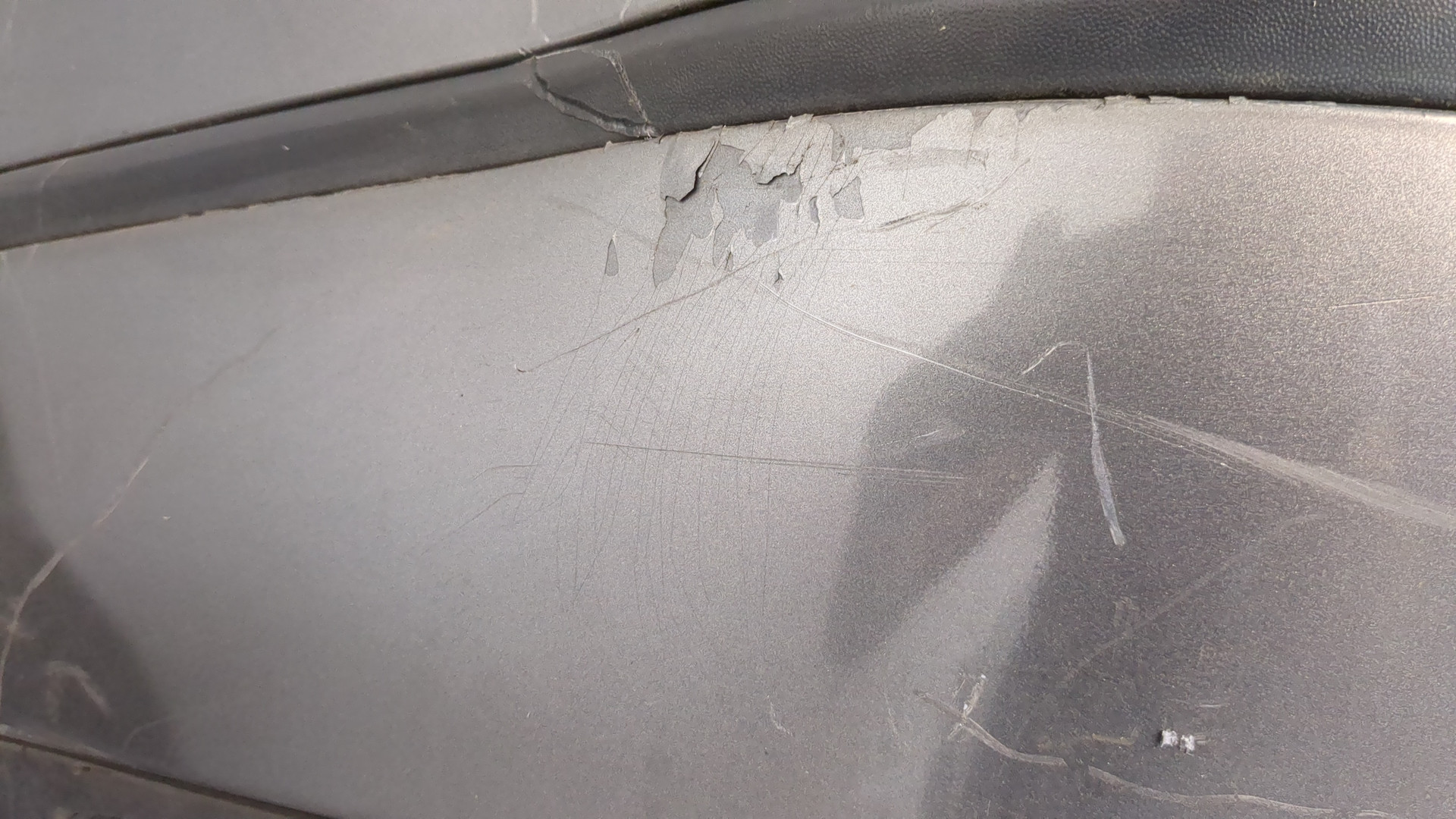 Бампер задний