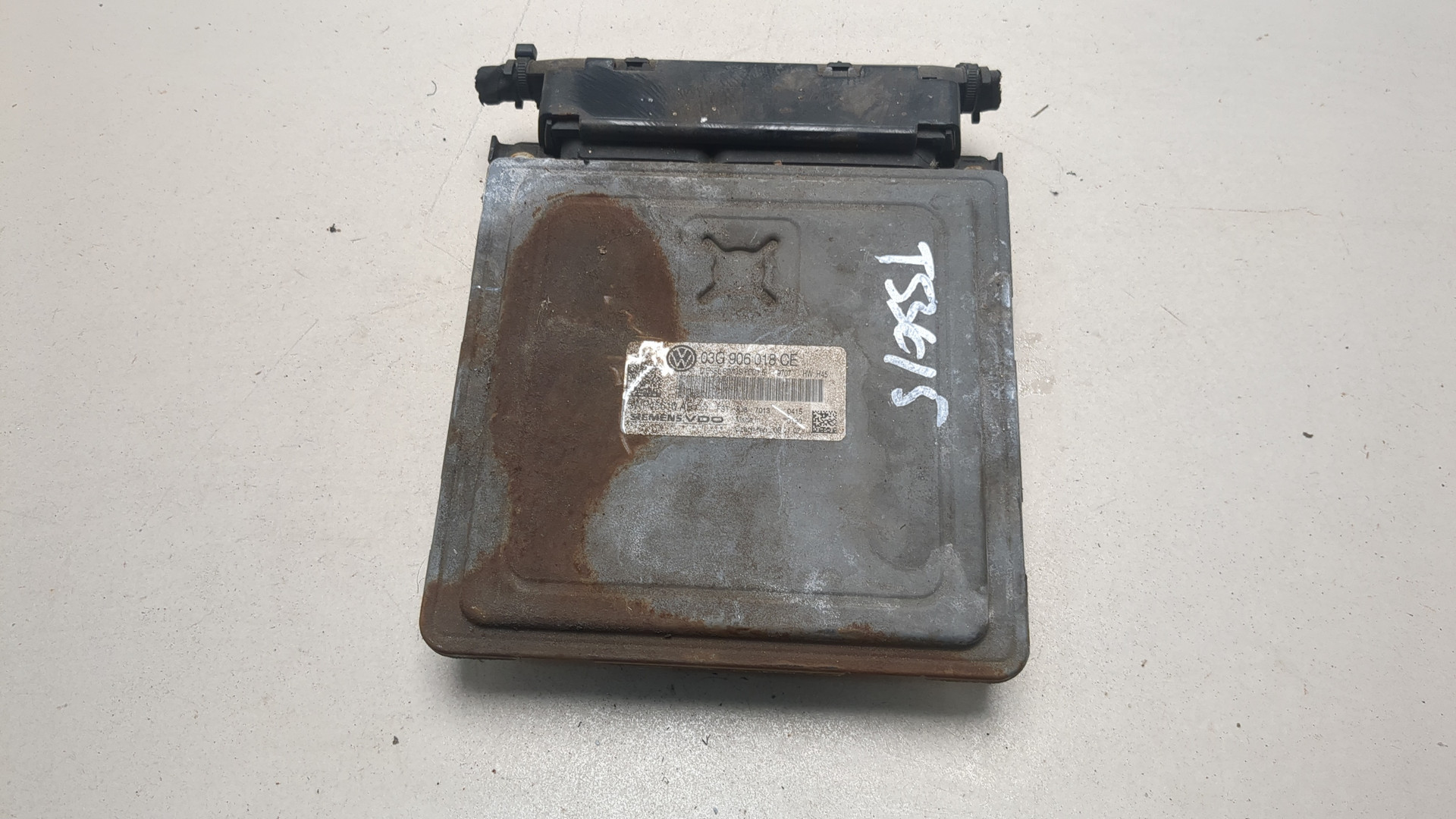 Блок управления двигателем