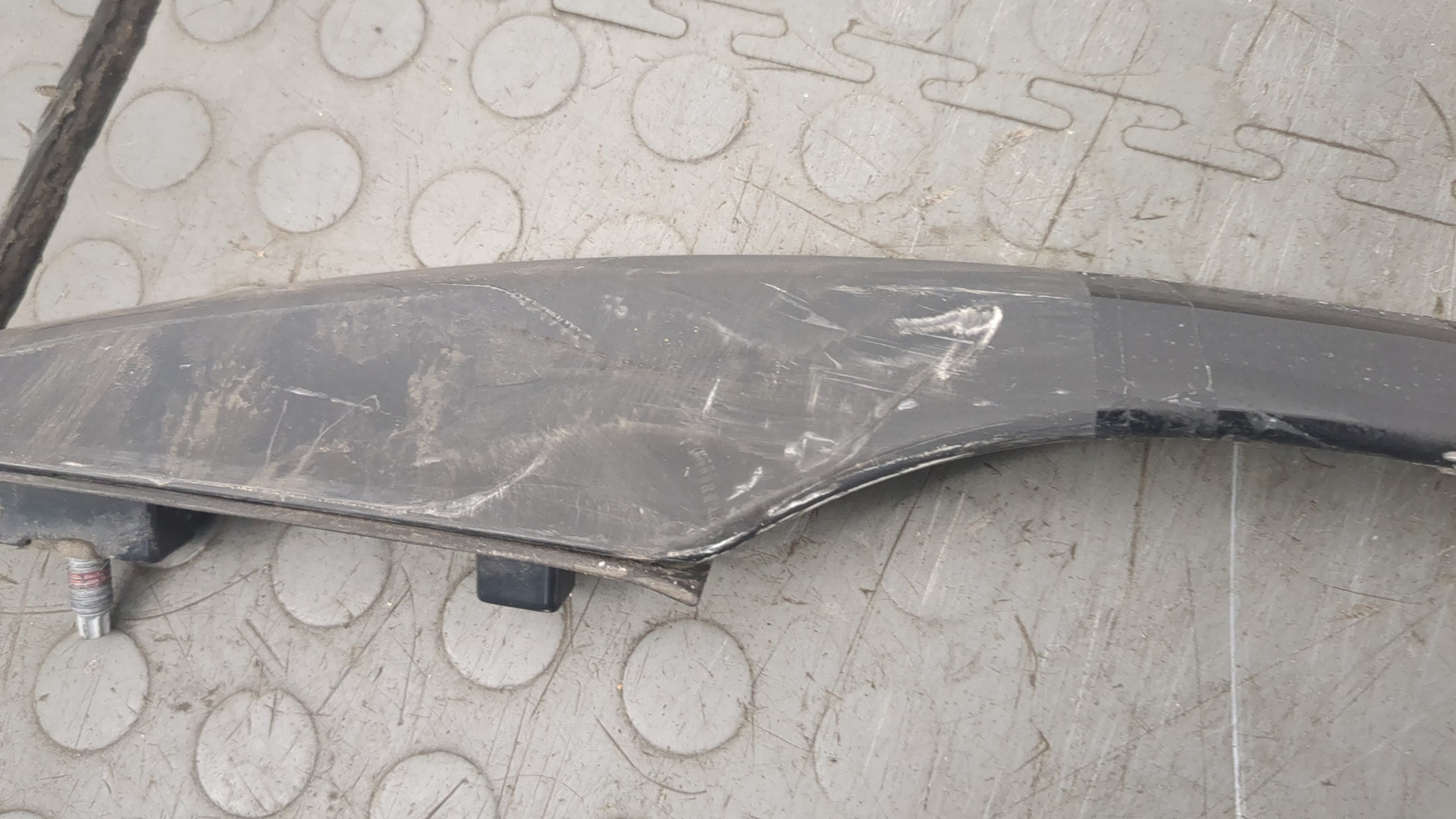 Рейлинг (релинг) левый (планка на крышу)