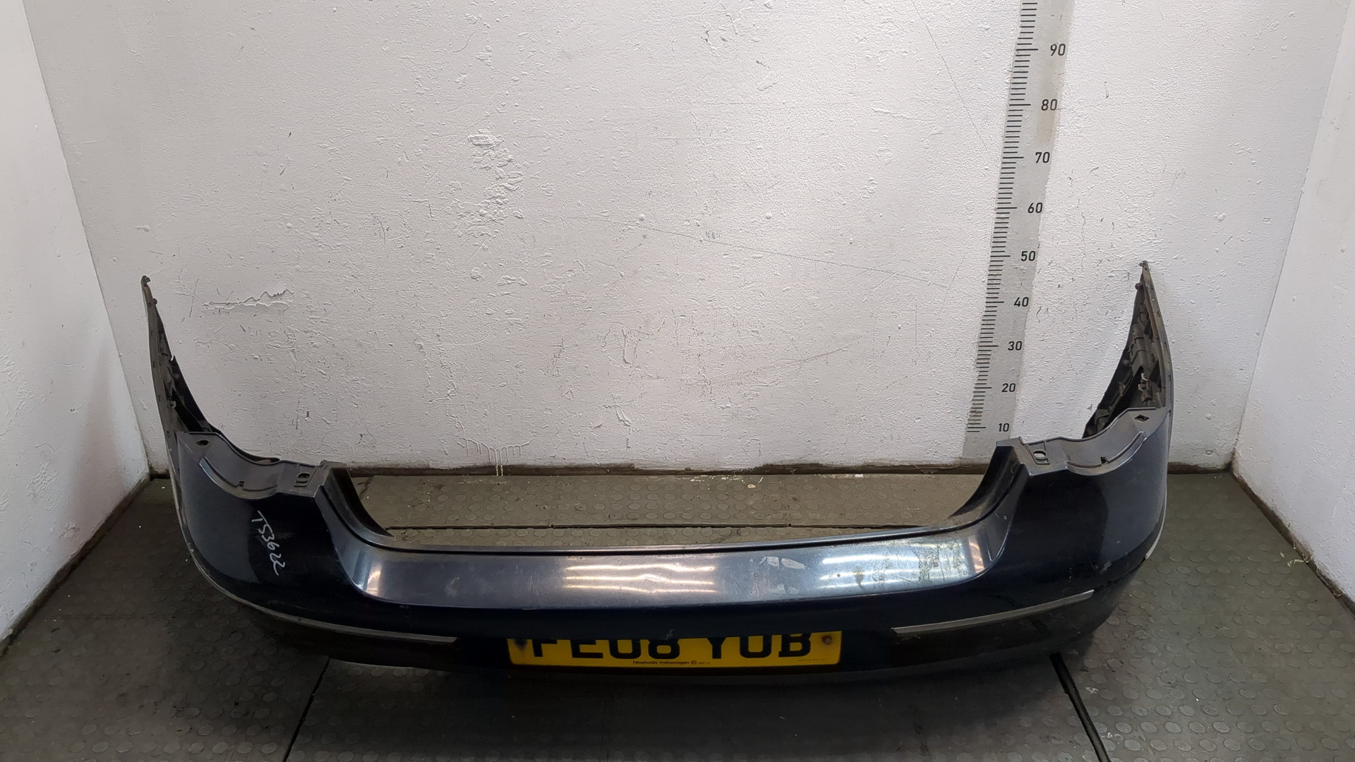 Бампер задний