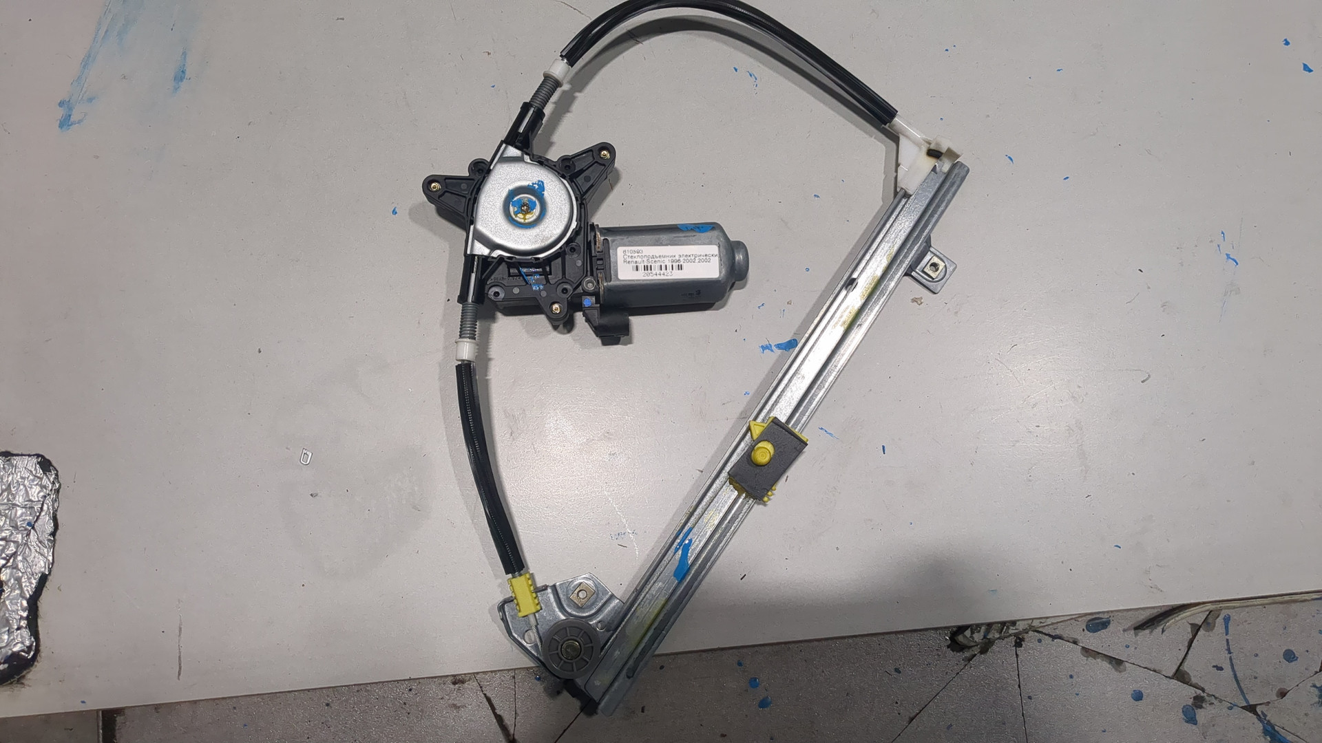 Стеклоподъемник электр. задний левый