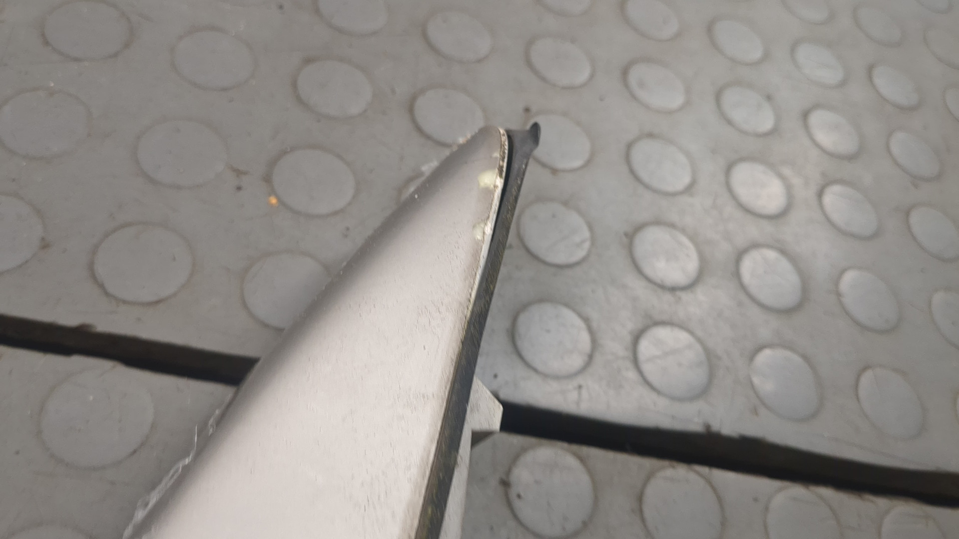 Рейлинг (релинг) левый (планка на крышу)