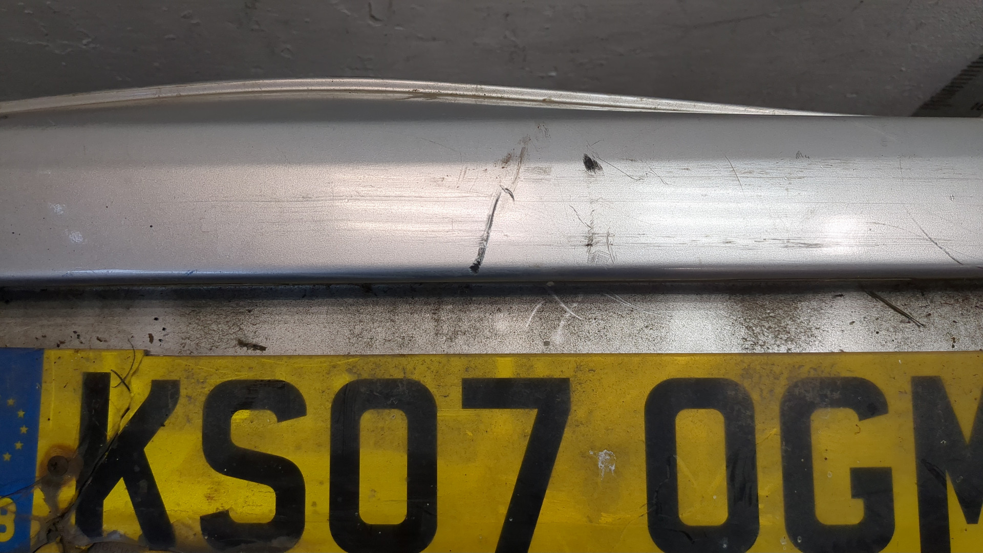 Бампер задний