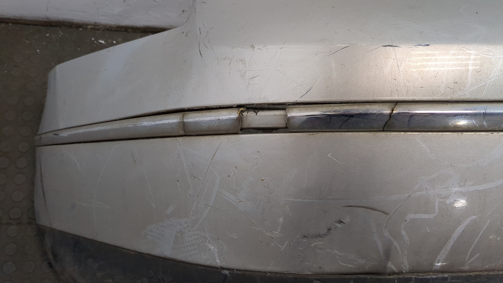 Бампер задний