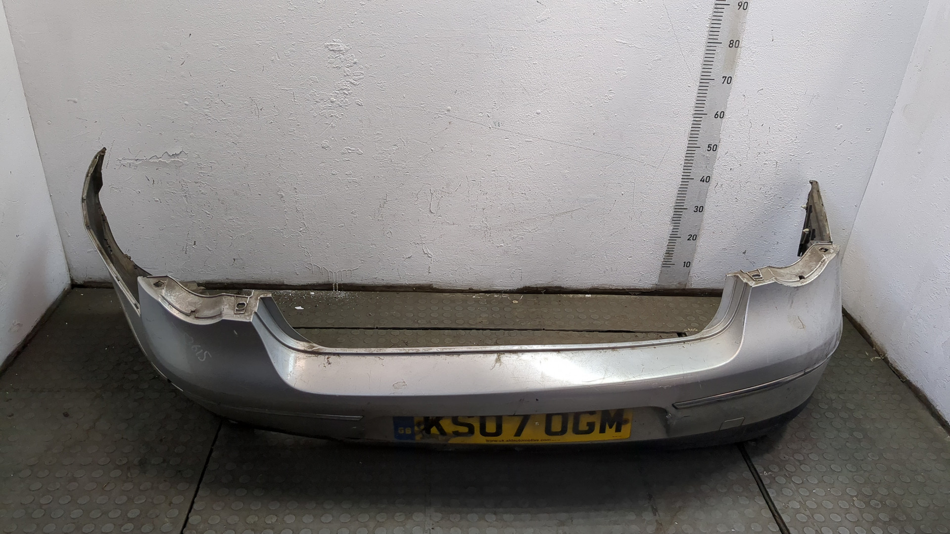 Бампер задний