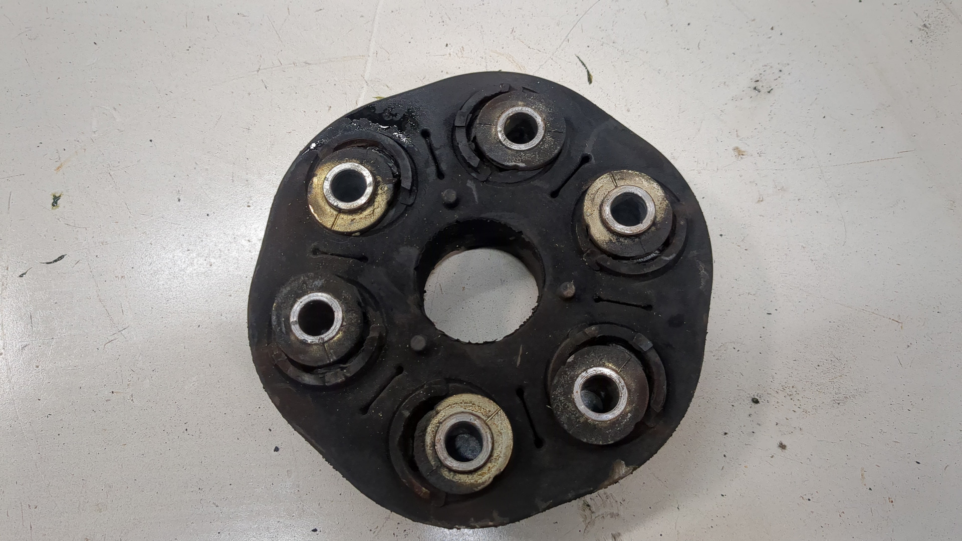 Муфта эластичная карданного вала