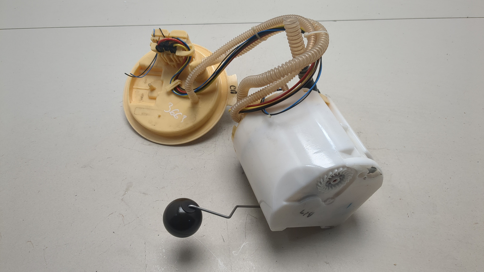 Насос топливный электрический