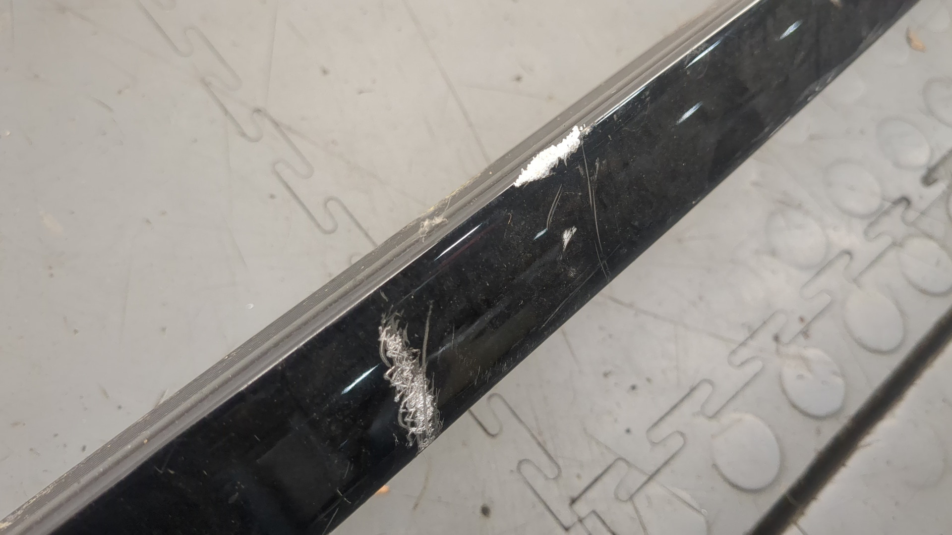 Рейлинг (релинг) правый (планка на крышу)