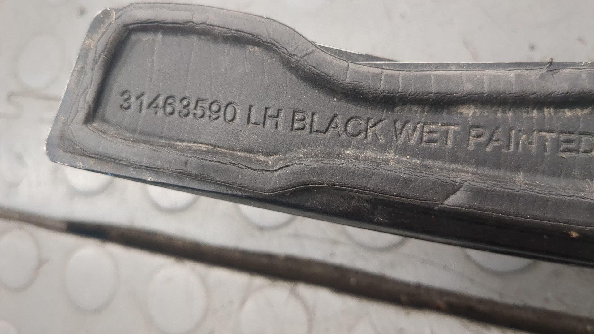 Рейлинг (релинг) левый (планка на крышу)