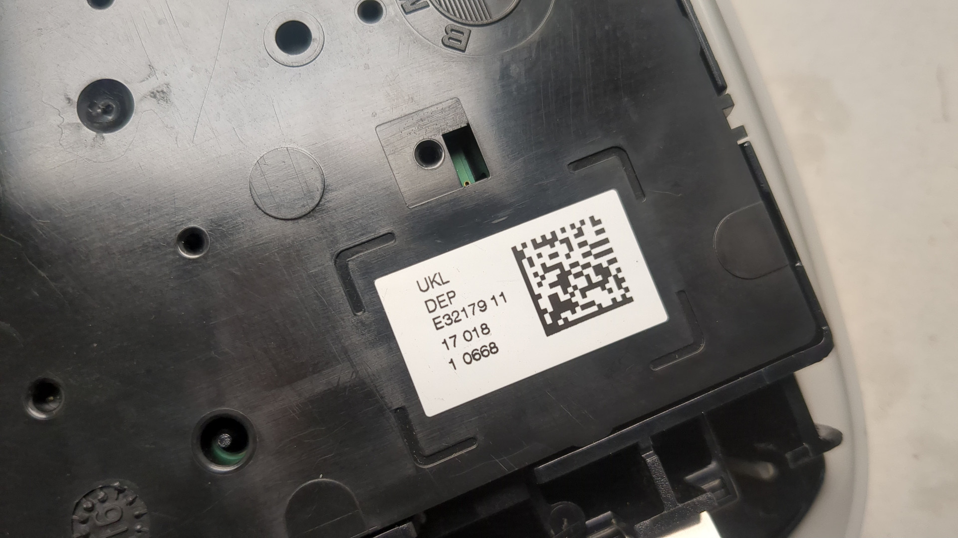 Плафон салонный