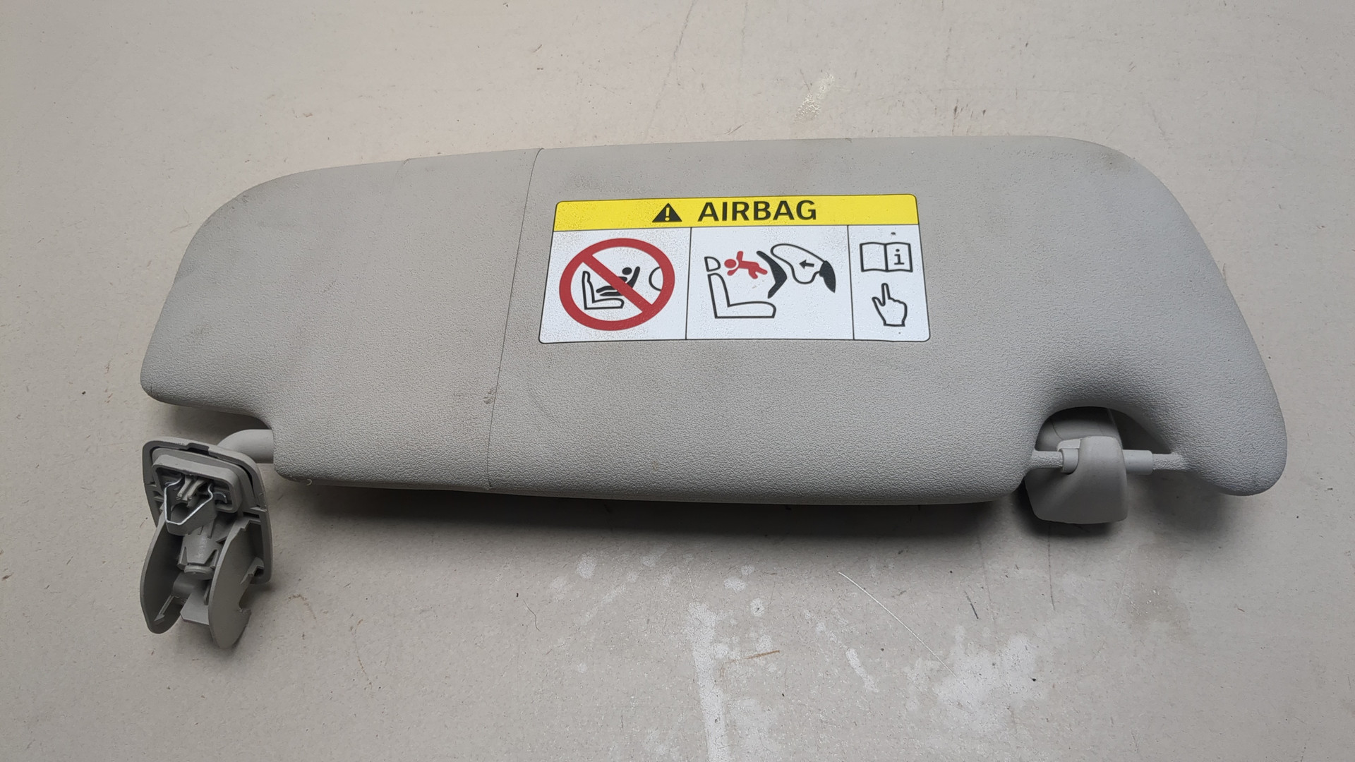 Козырек солнцезащитный