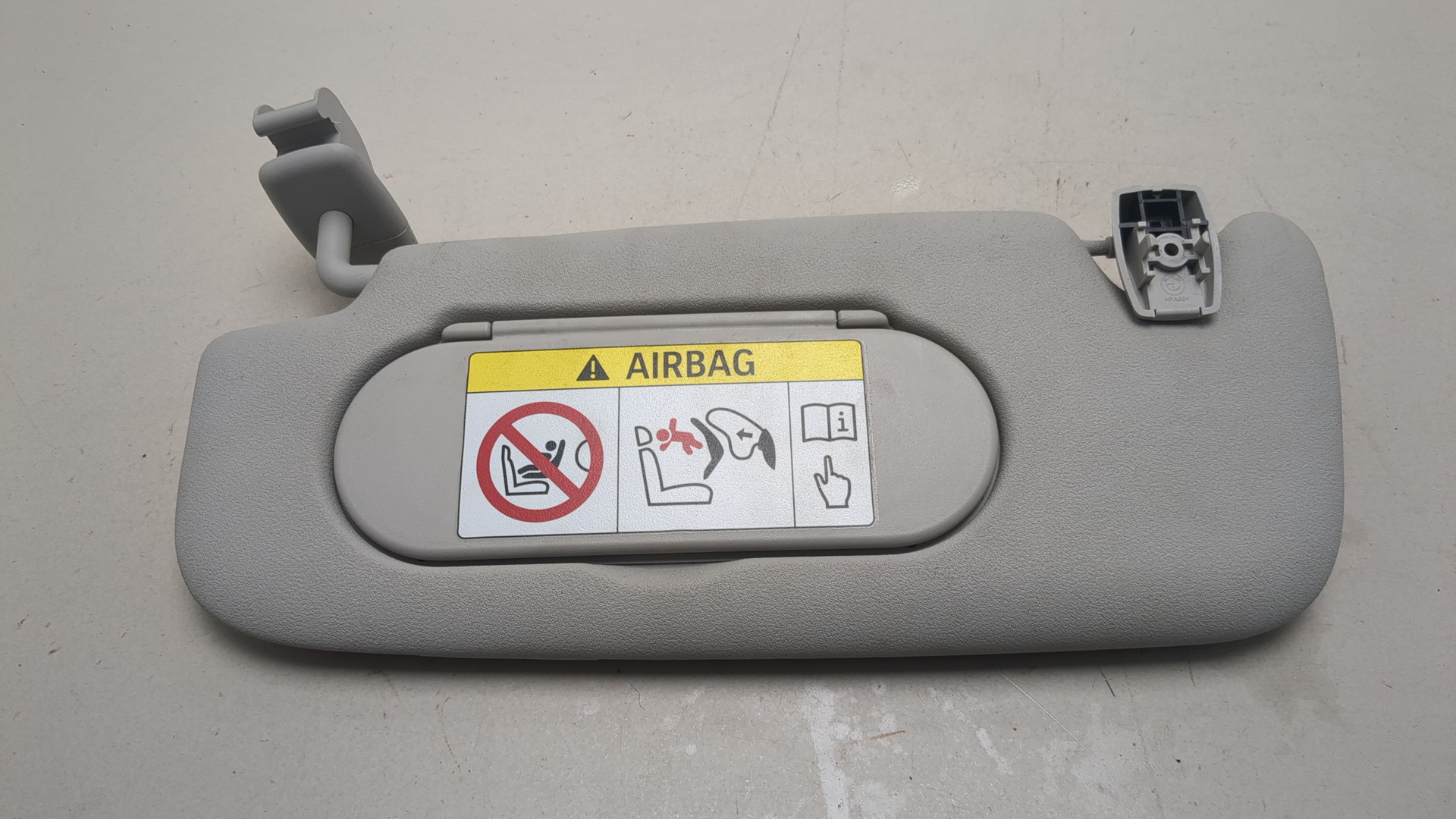 Козырек солнцезащитный