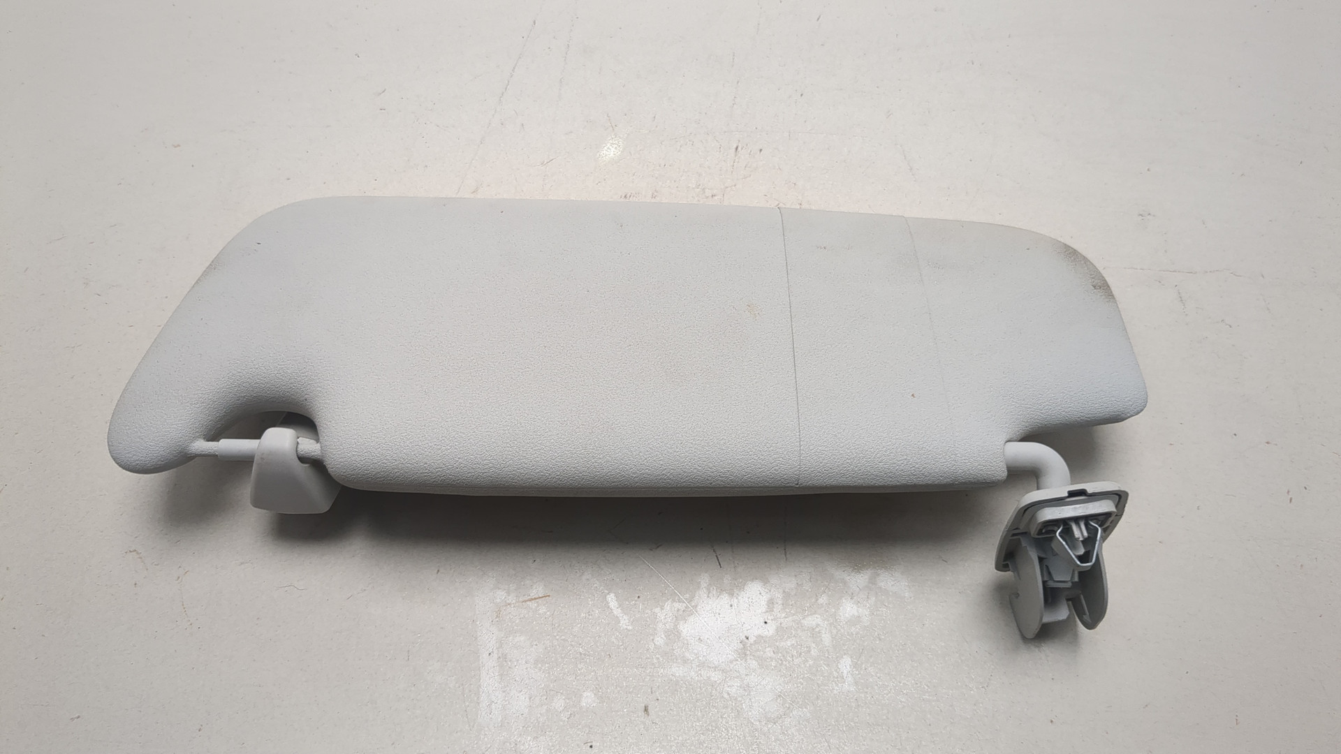 Козырек солнцезащитный