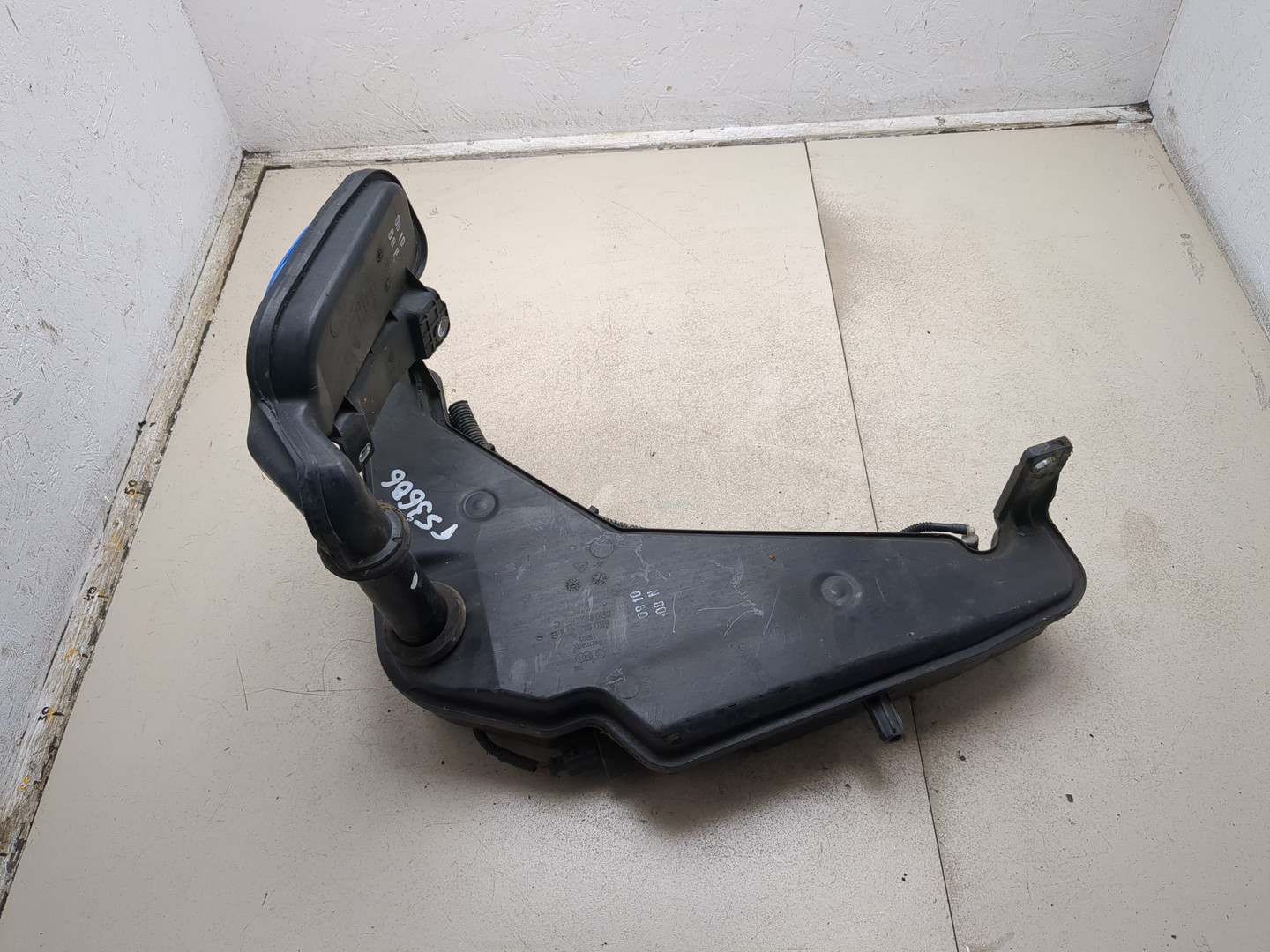 Бачок омывателя лобового стекла