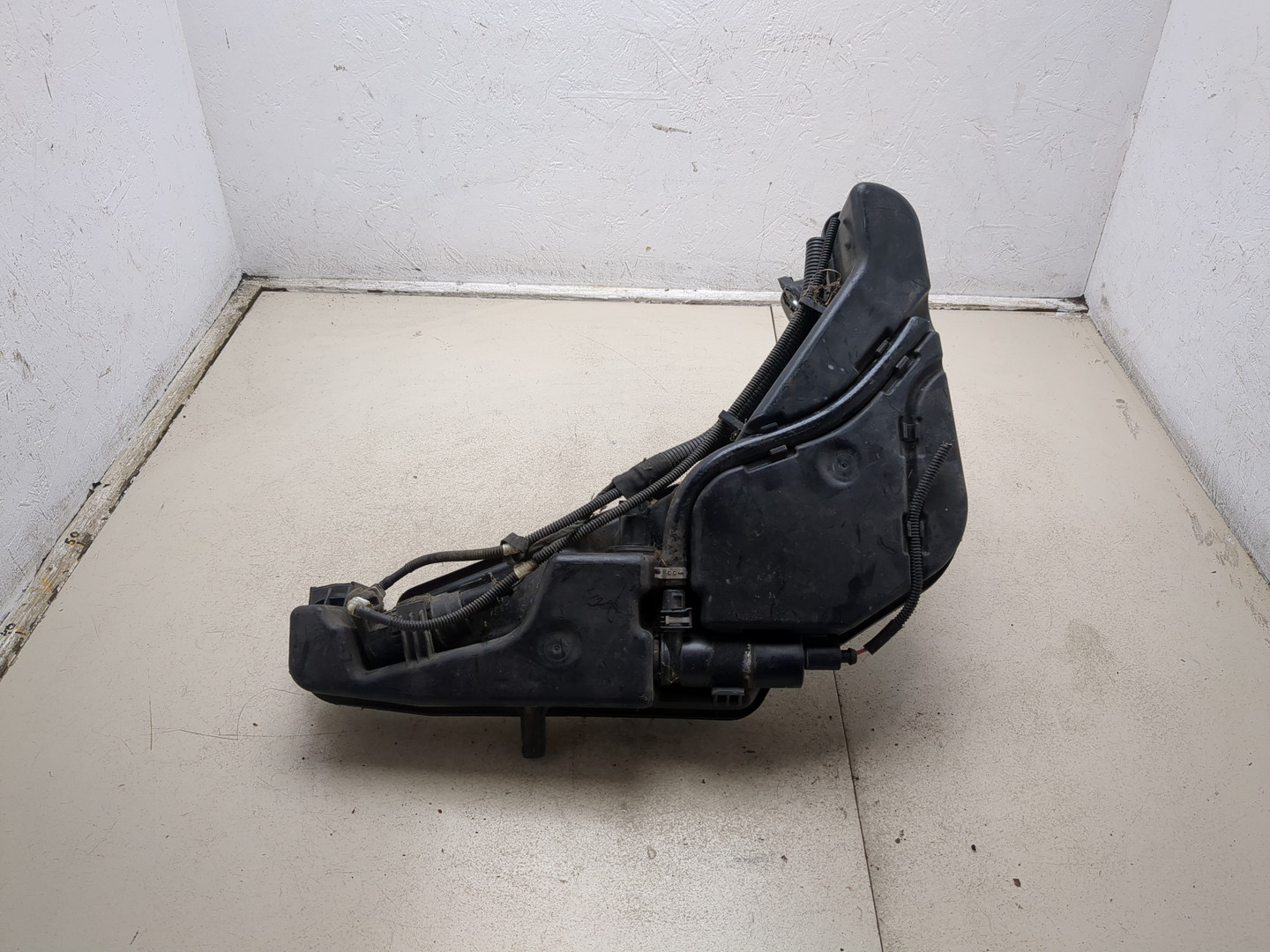 Бачок омывателя лобового стекла