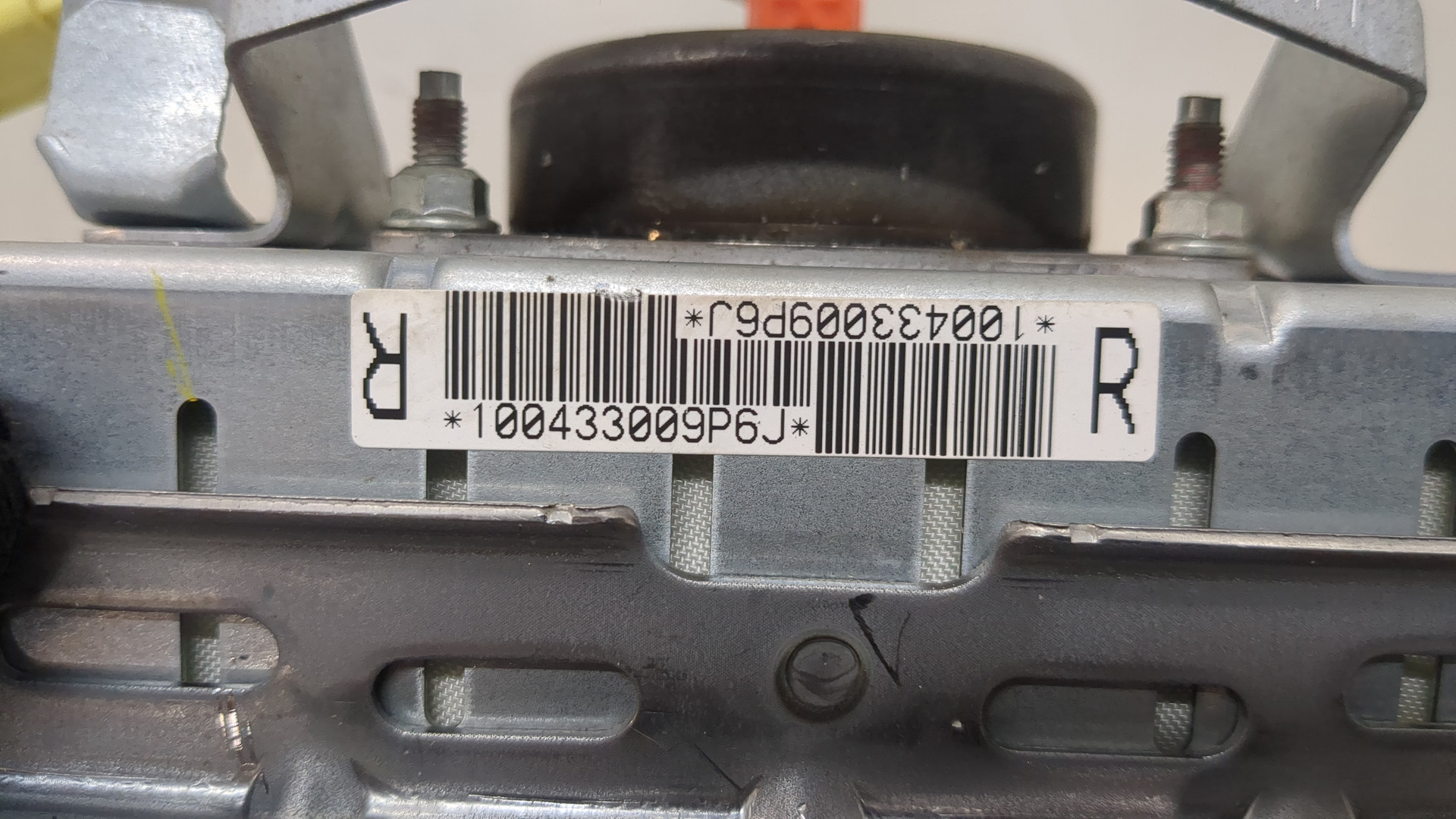 Подушка безопасности пассажирская (в торпедо)