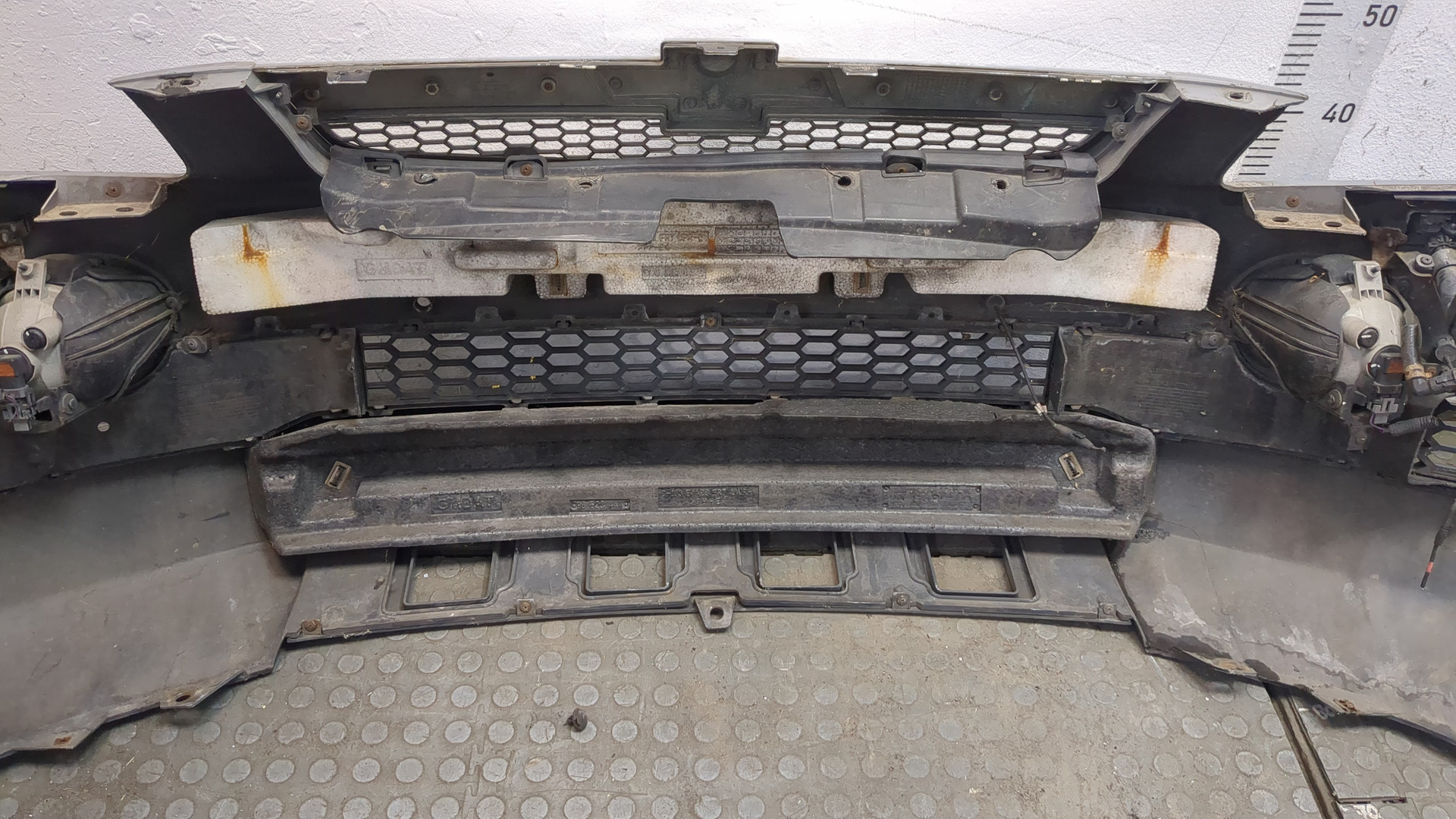 Бампер передний