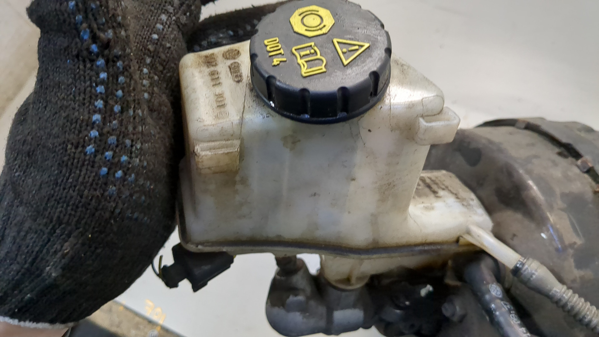 Цилиндр тормозной главный