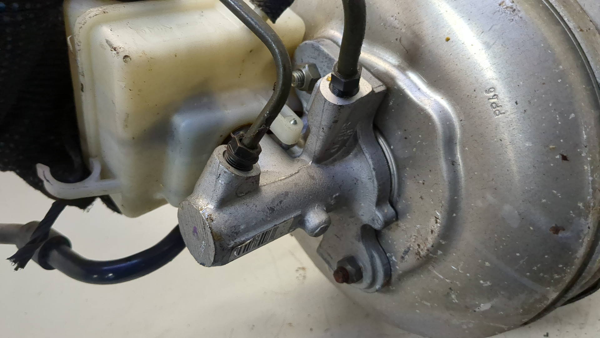 Цилиндр тормозной главный