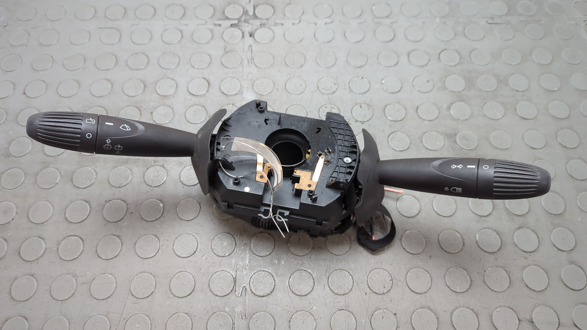 Переключатель подрулевой