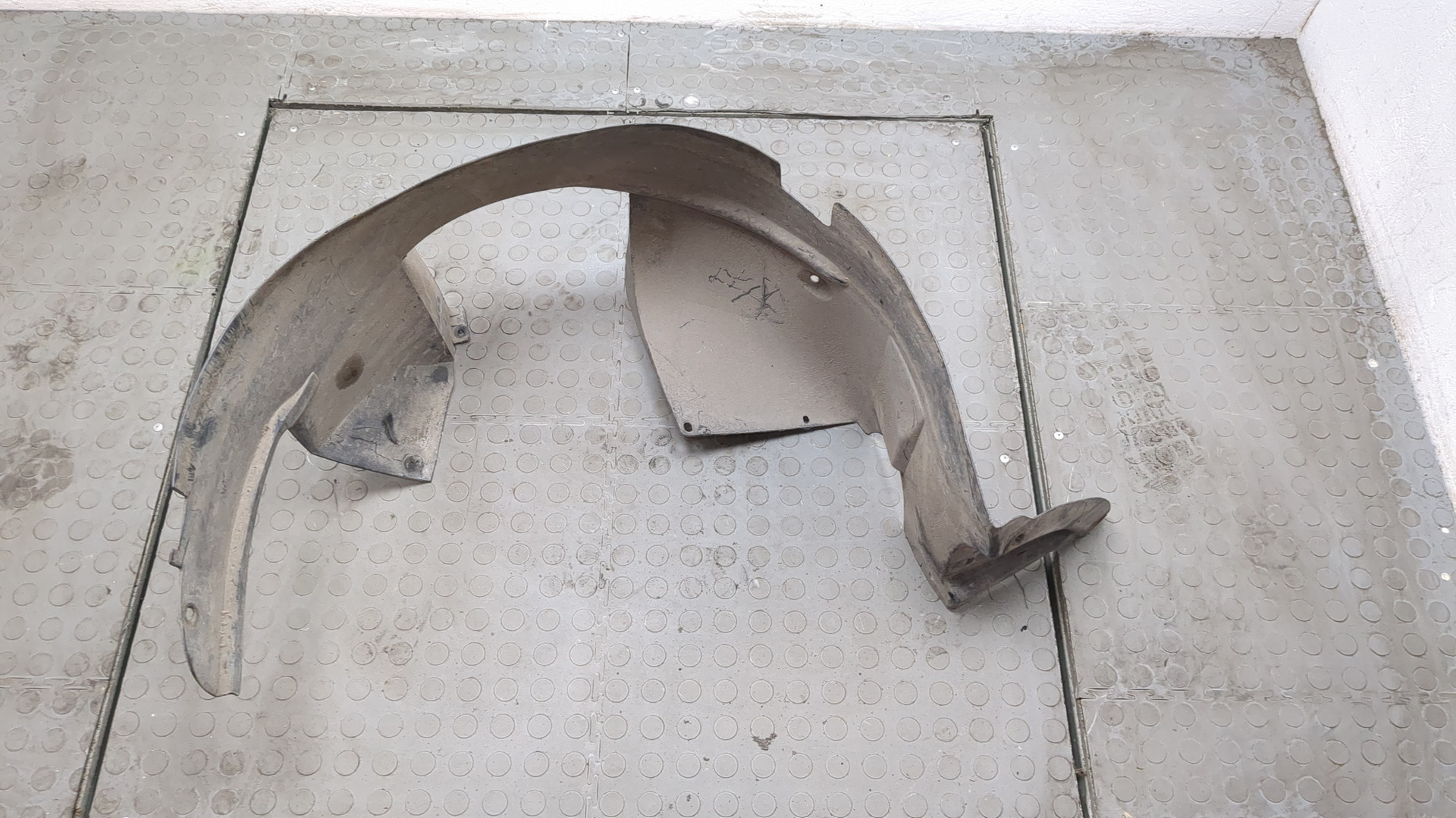 Локер передний правый