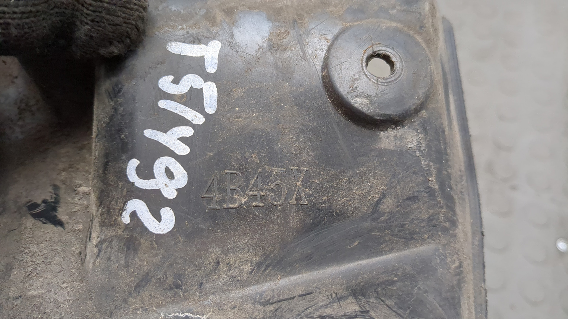 Локер передний правый