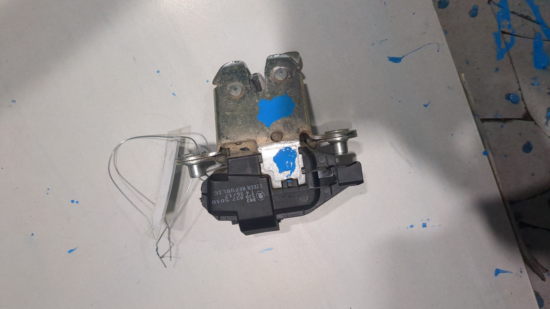 Замок багажника