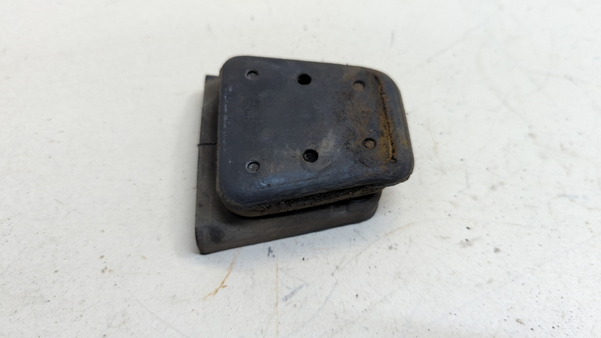 Отбойник переднего амортизатора