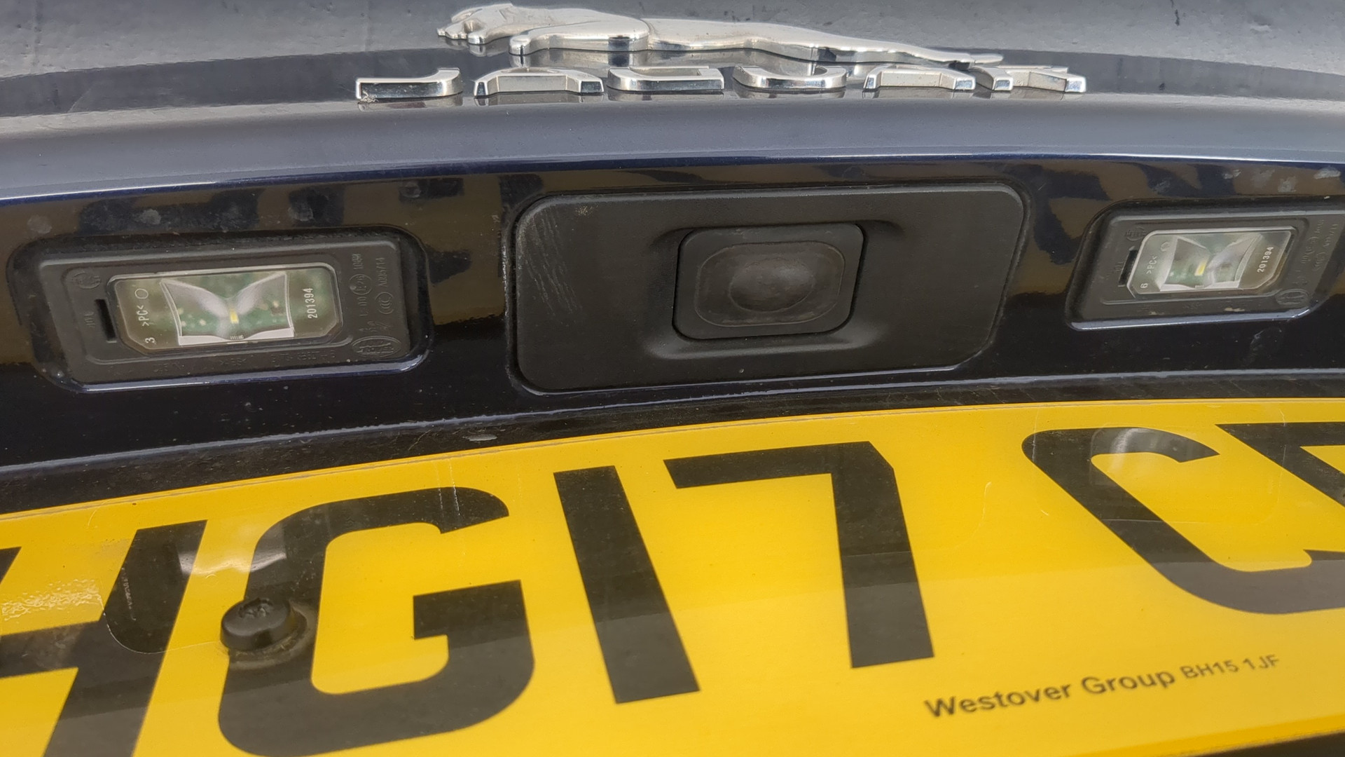 Дверь багажника