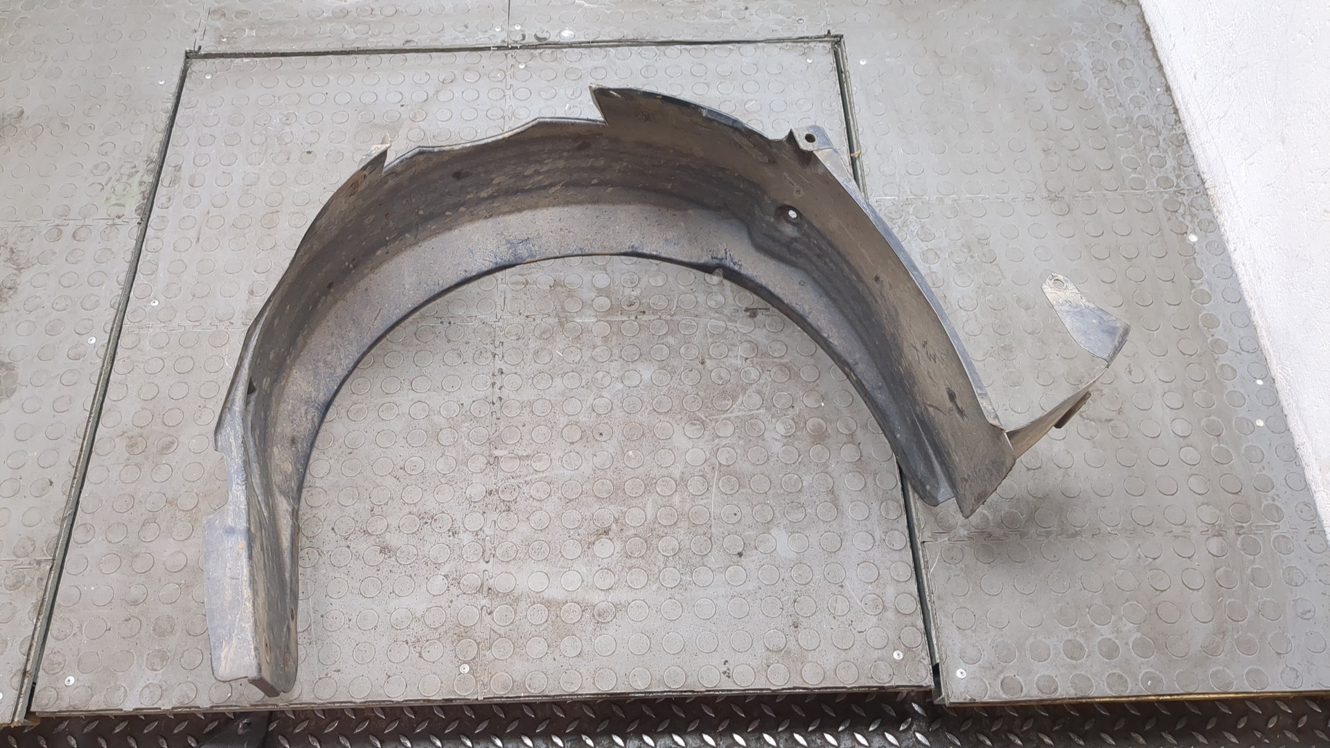 Локер передний правый