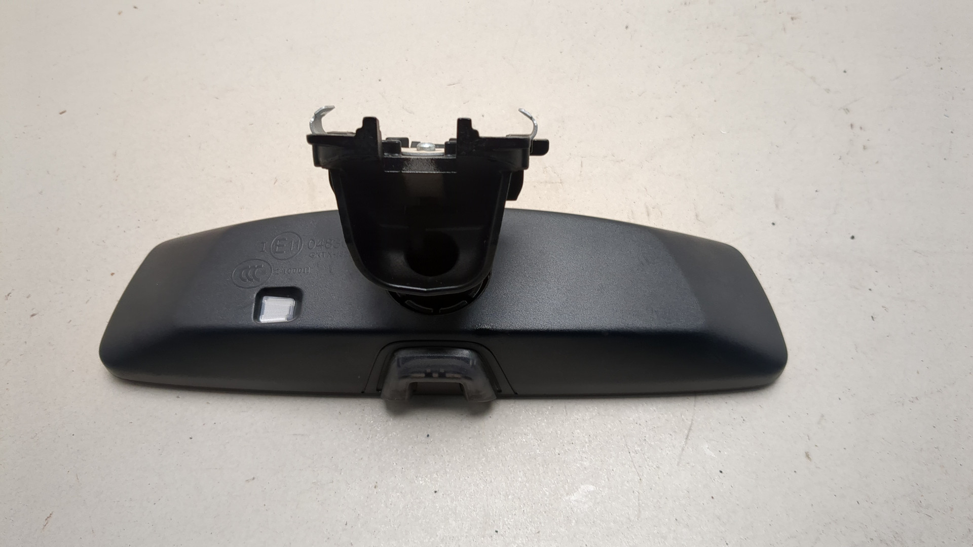 Зеркало заднего вида