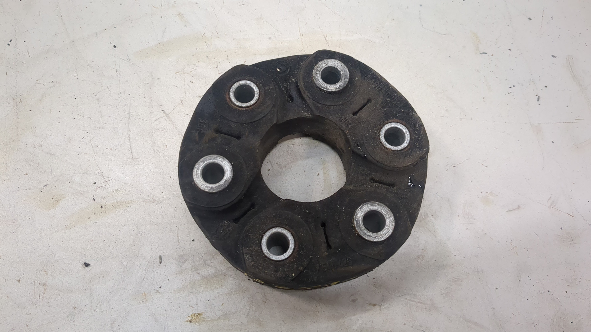 Муфта эластичная карданного вала