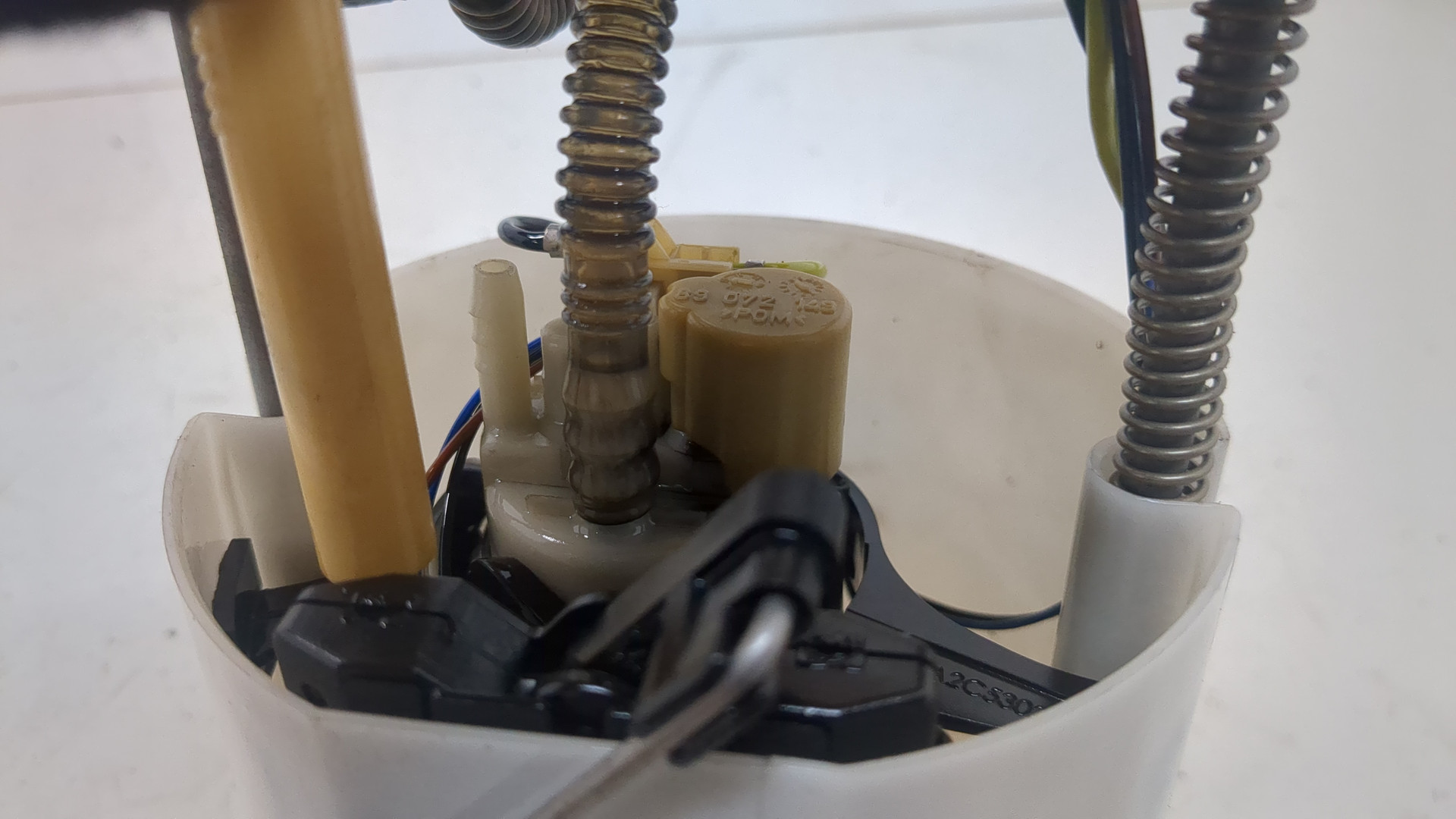 Насос топливный электрический