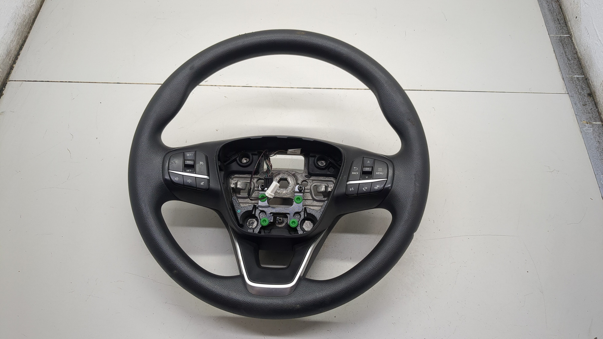 Рулевое колесо (руль)