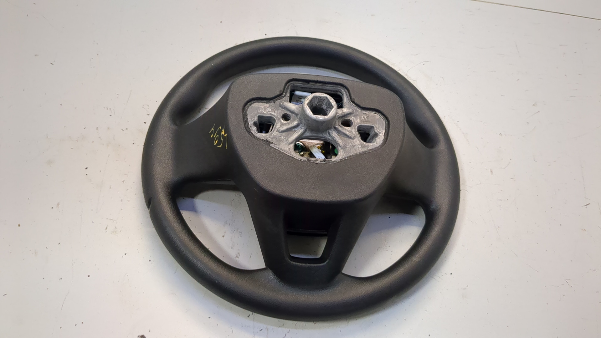 Рулевое колесо (руль)