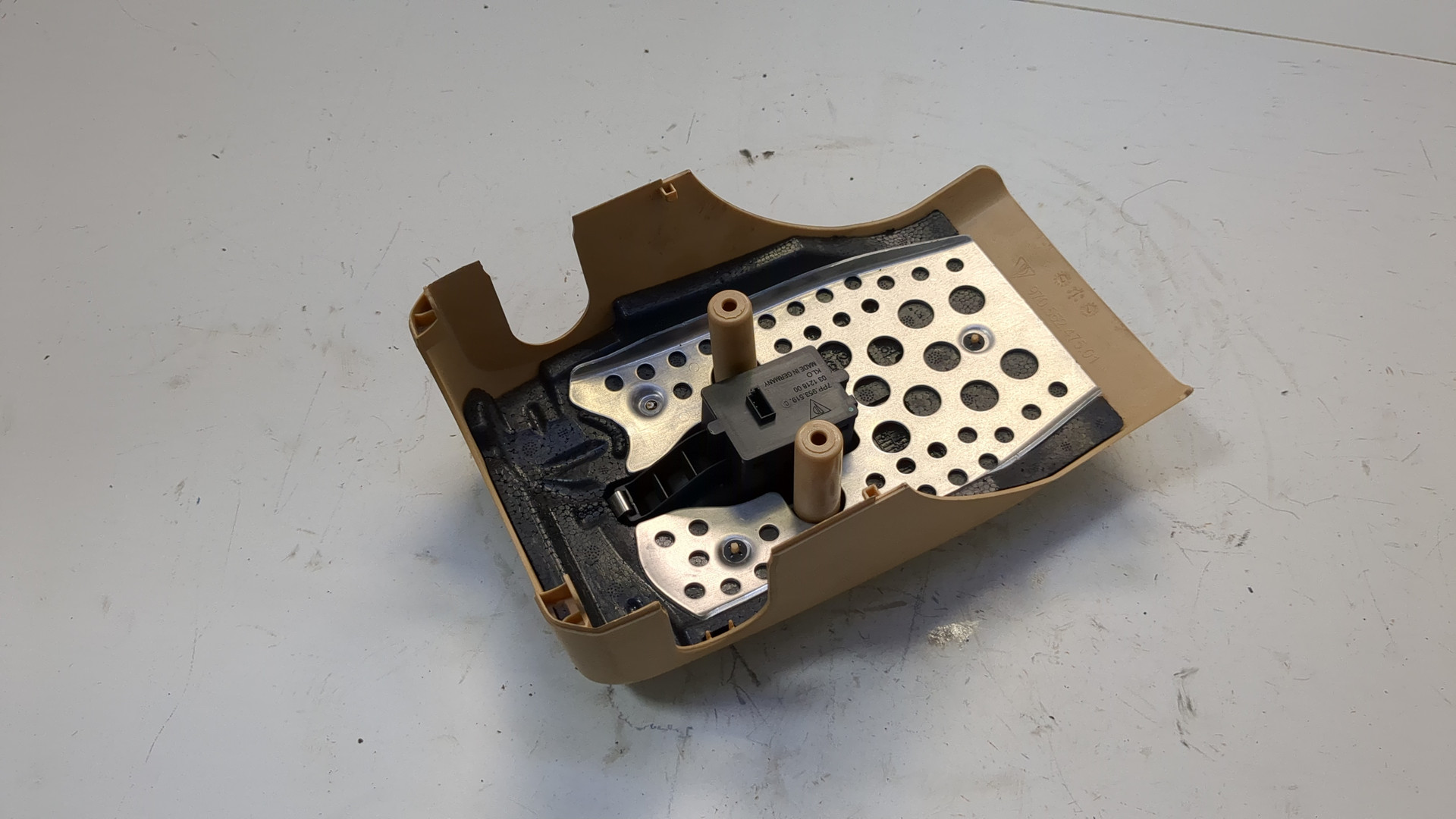 Кожух рулевой колонки