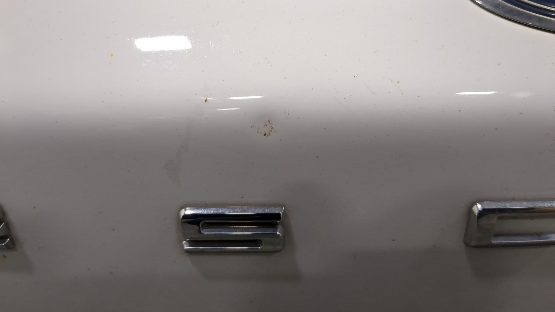 Дверь багажника