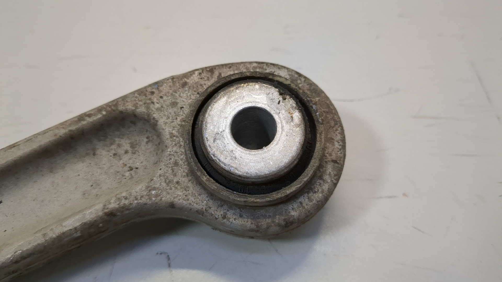 Рычаг задний