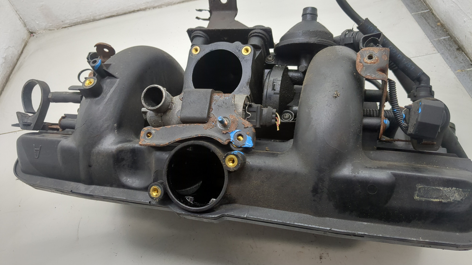 Коллектор впускной