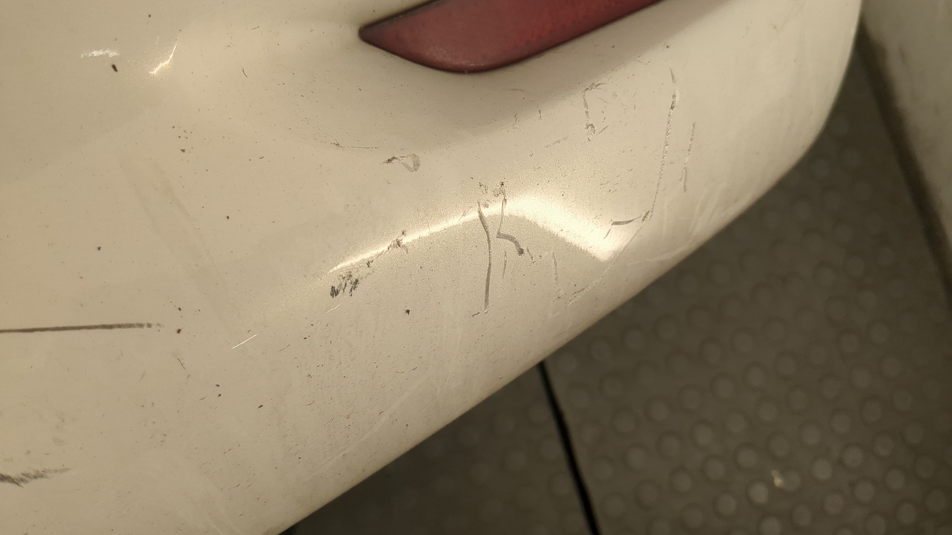 Бампер задний