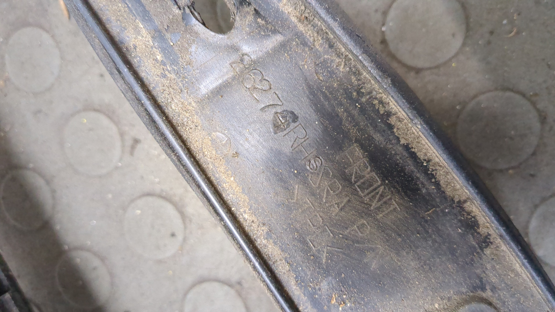 Рейлинги (релинг) к-кт (планки на крышу)