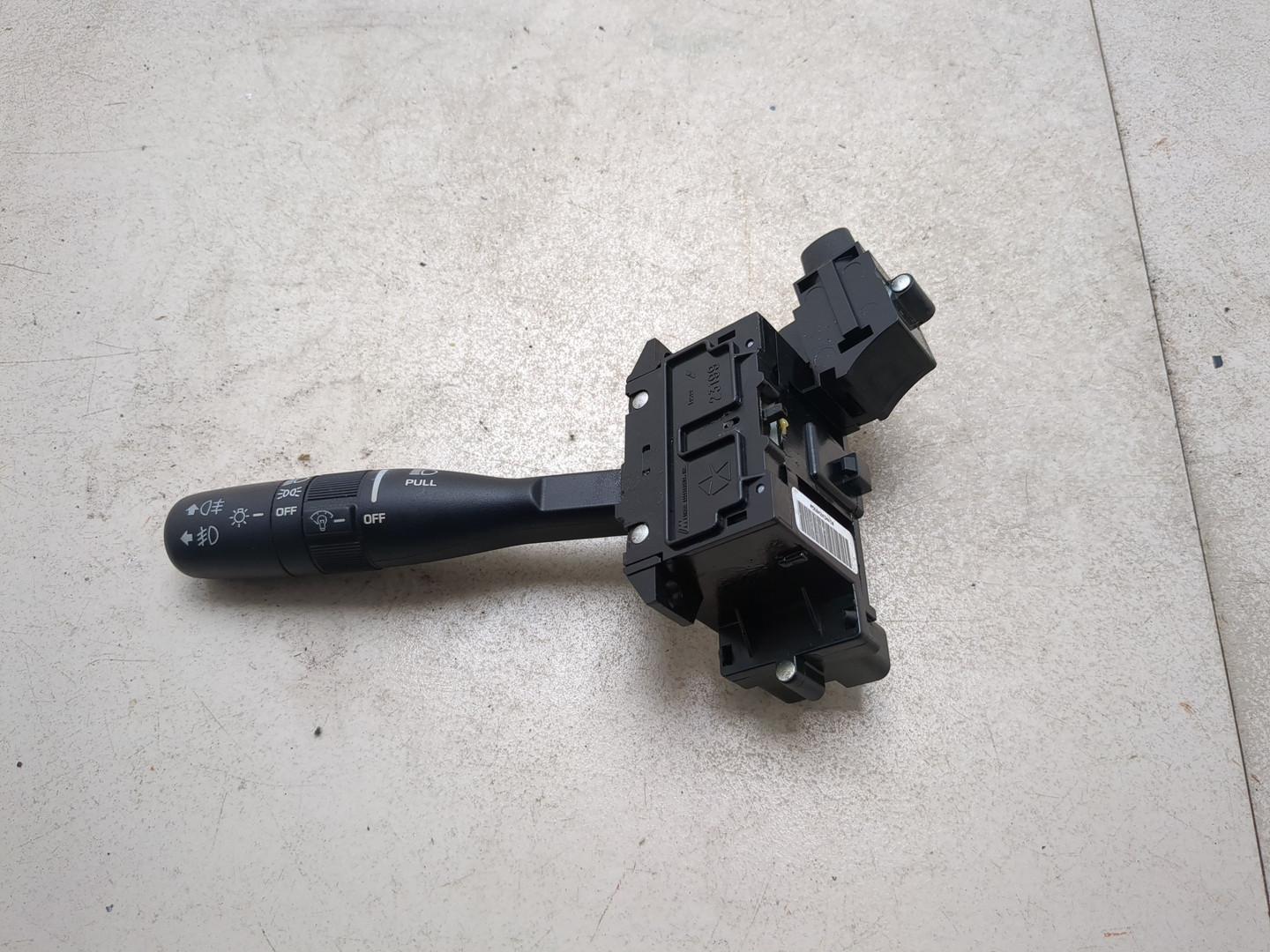 Переключатель поворотов подрулевой