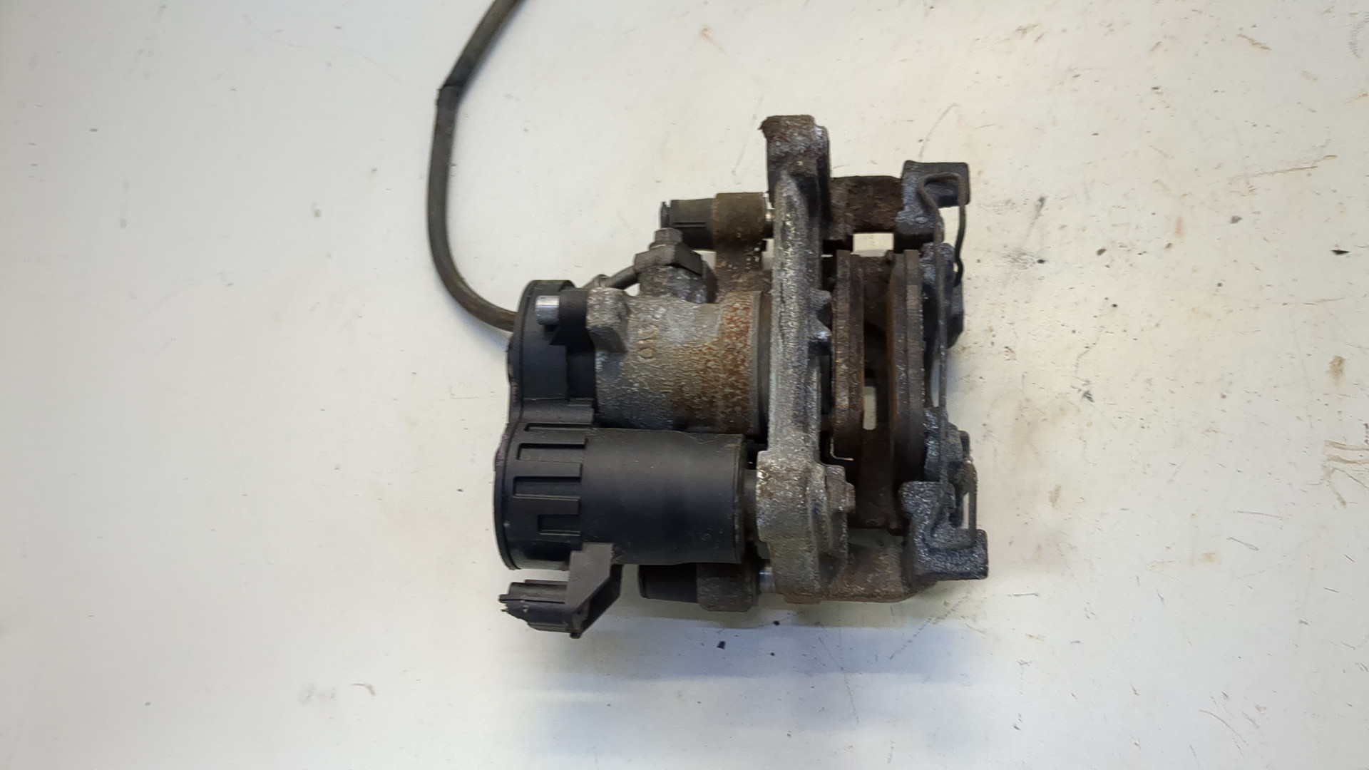 Суппорт задний правый