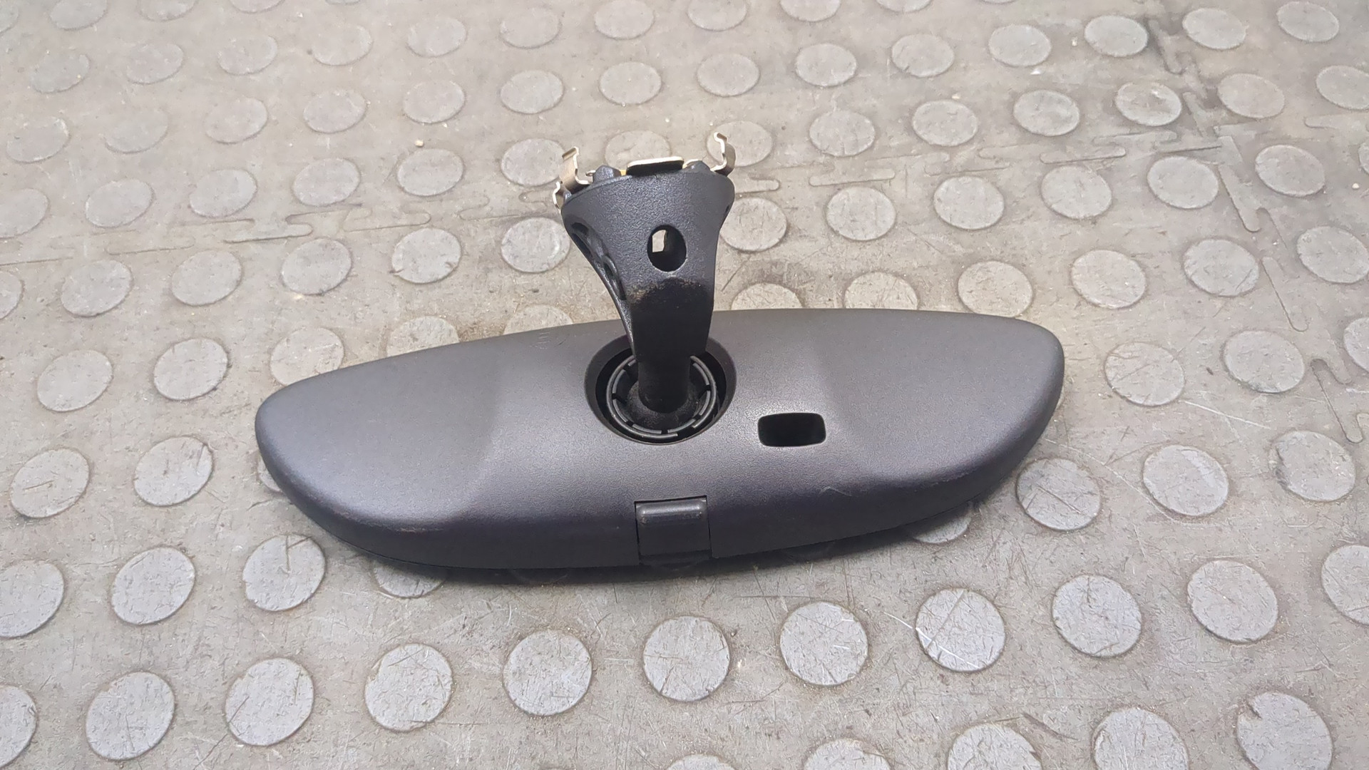 Зеркало заднего вида