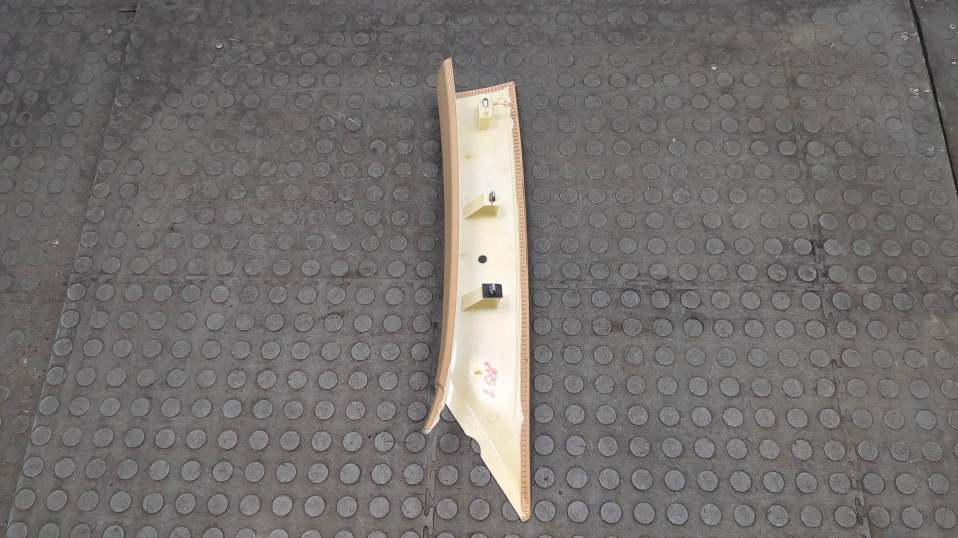 Обшивка стойки