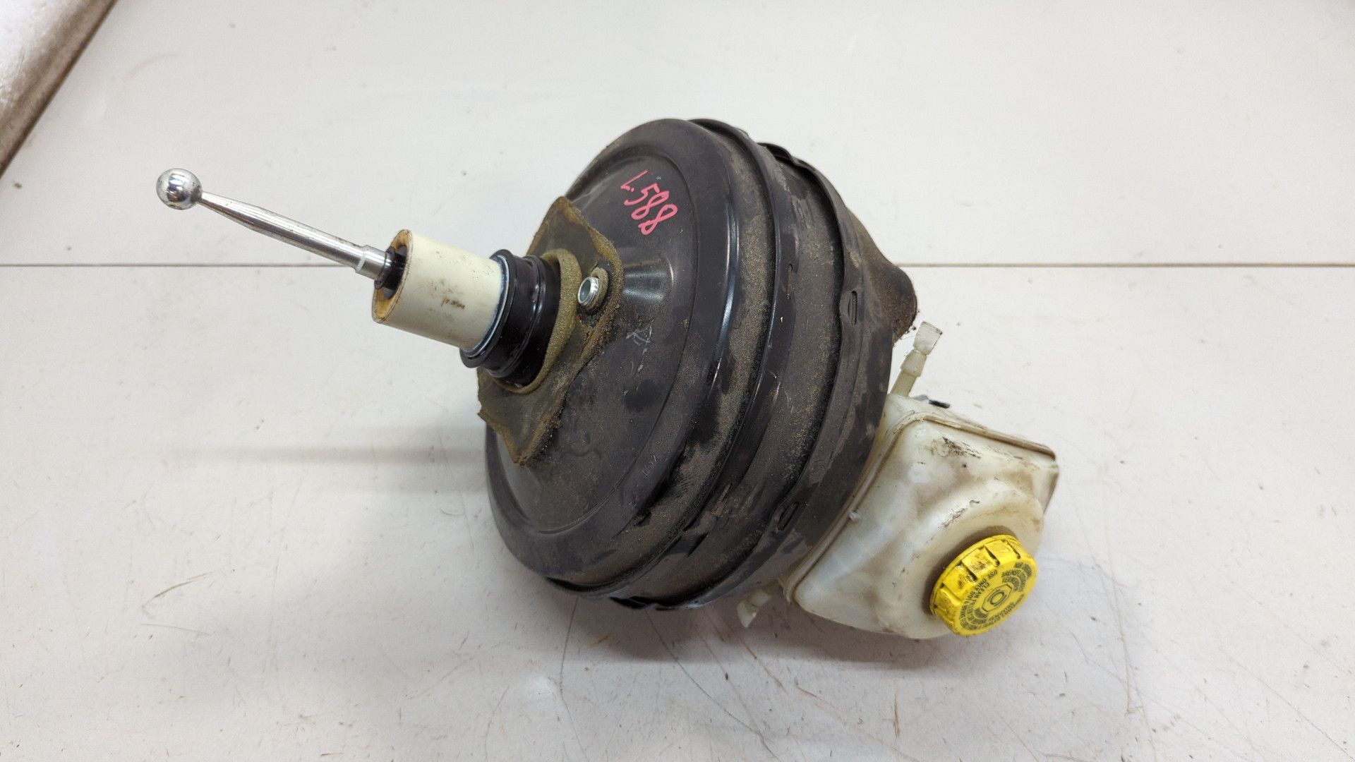 Цилиндр тормозной главный