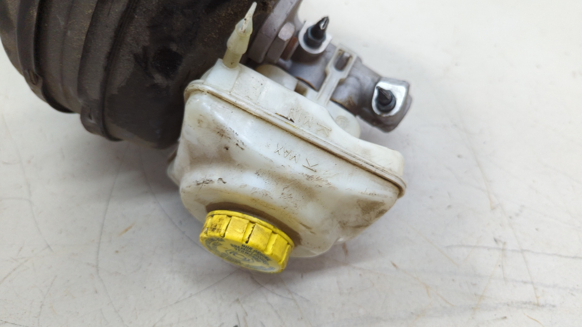 Цилиндр тормозной главный