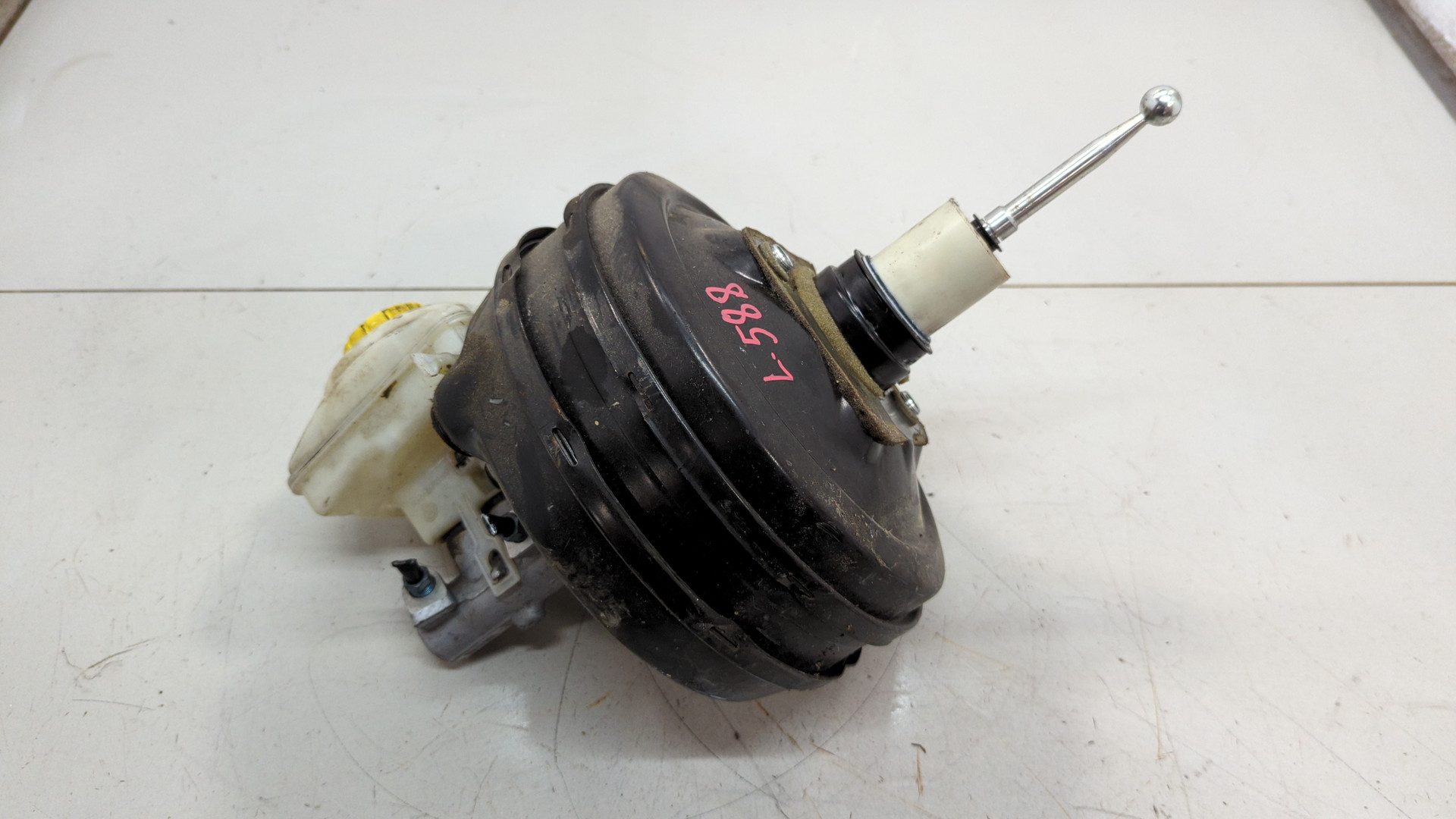 Цилиндр тормозной главный