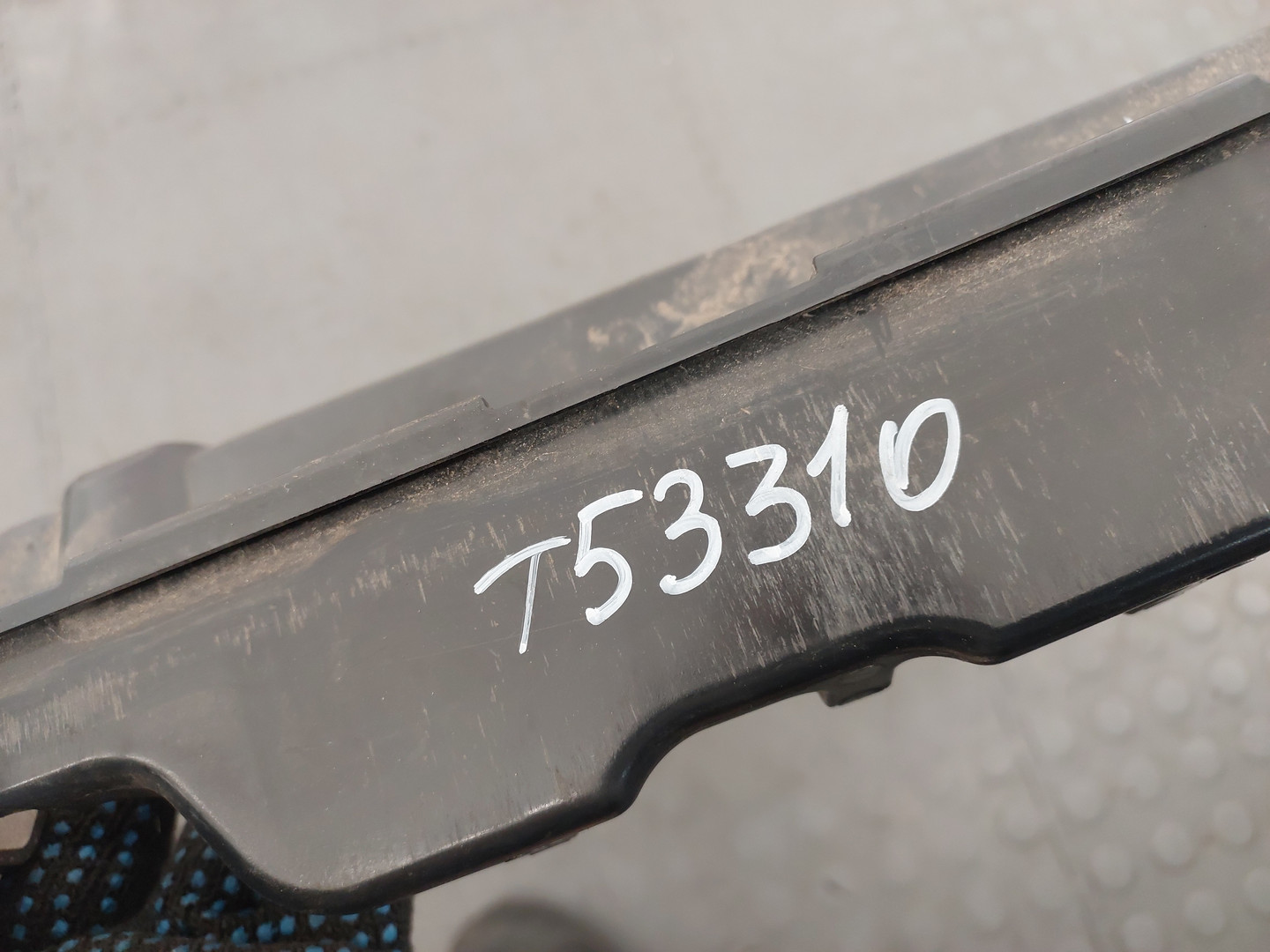 Кронштейн заднего бампера