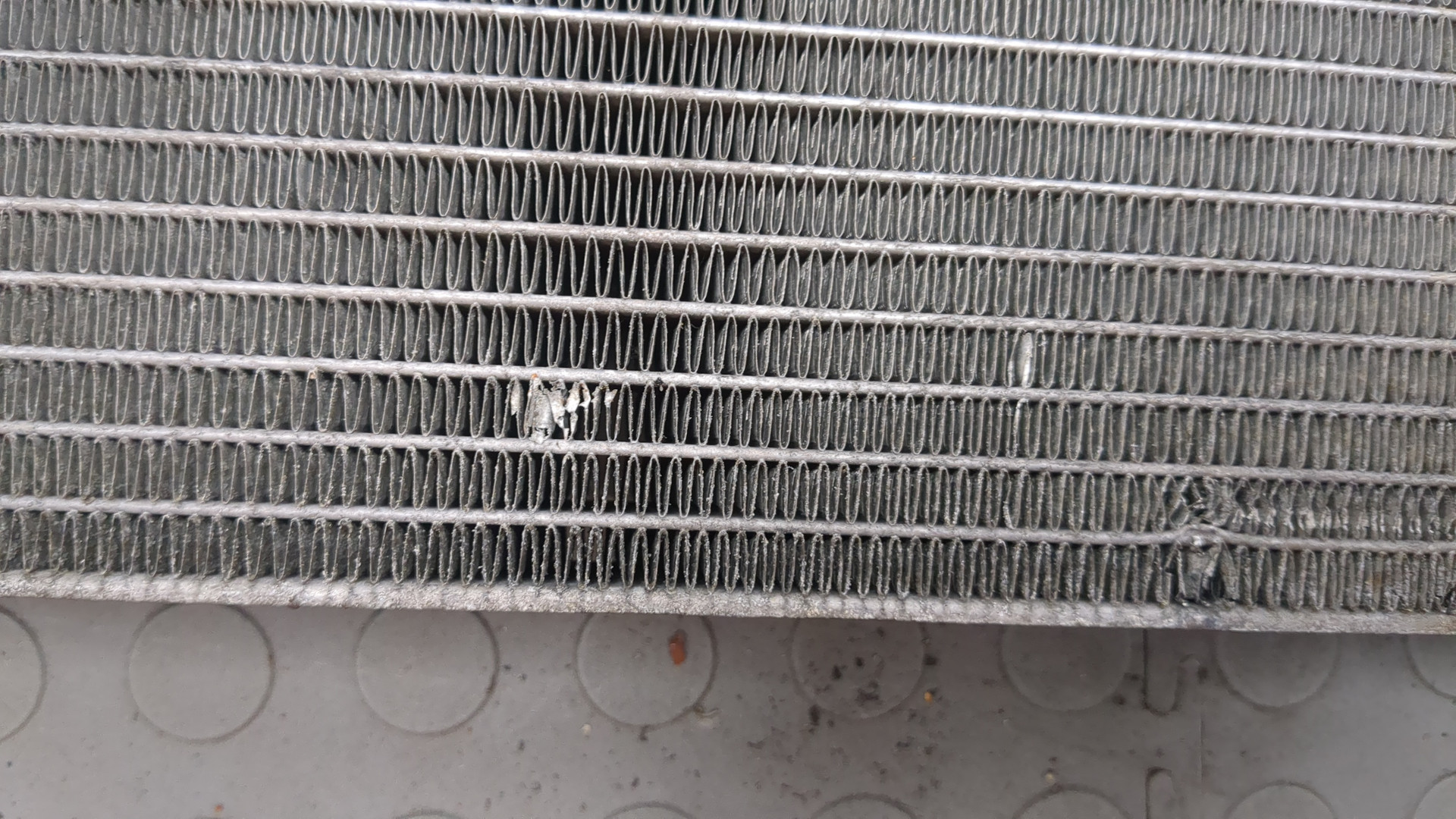 Радиатор охлаждения двигателя основной